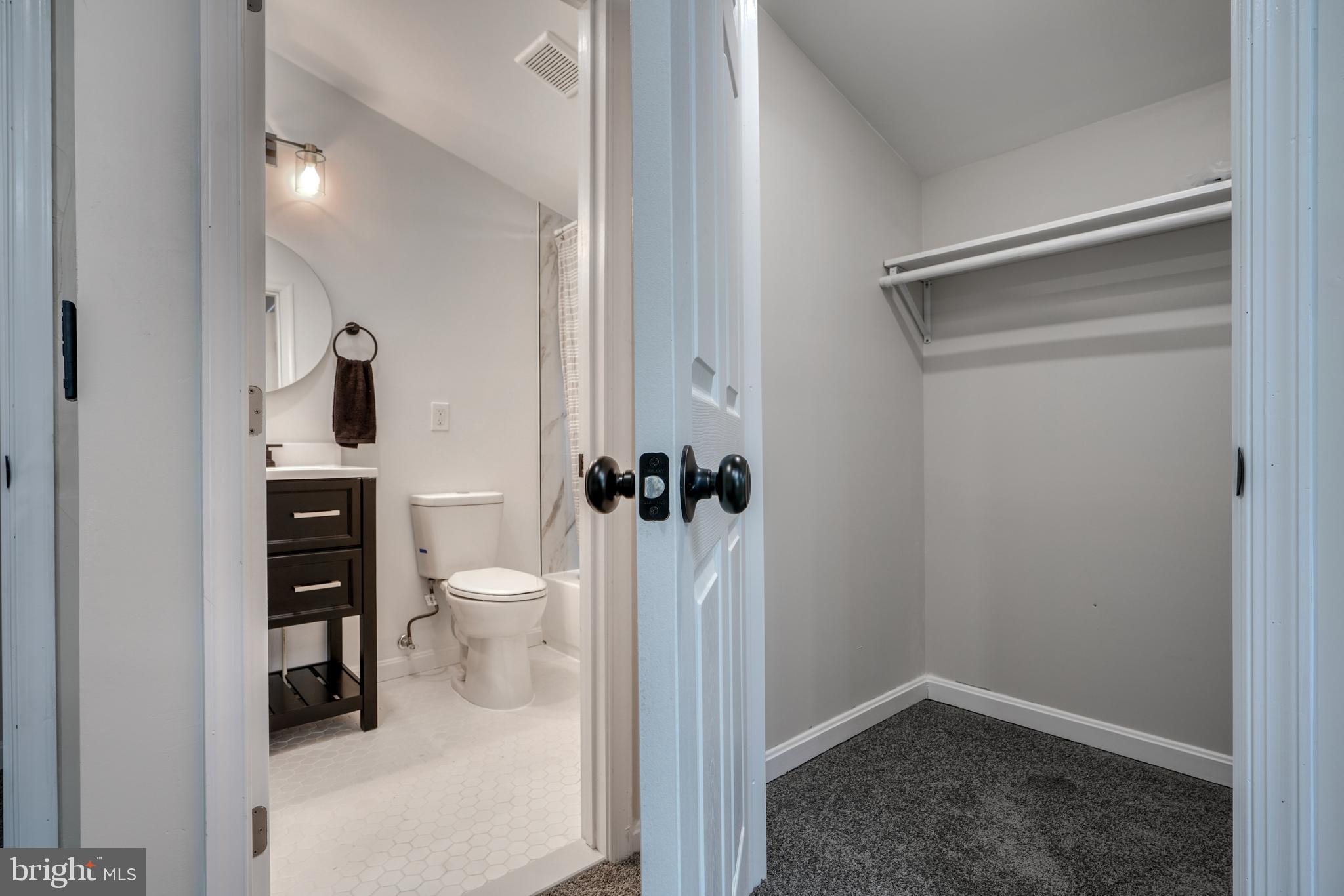 PARKVILLE - Residential