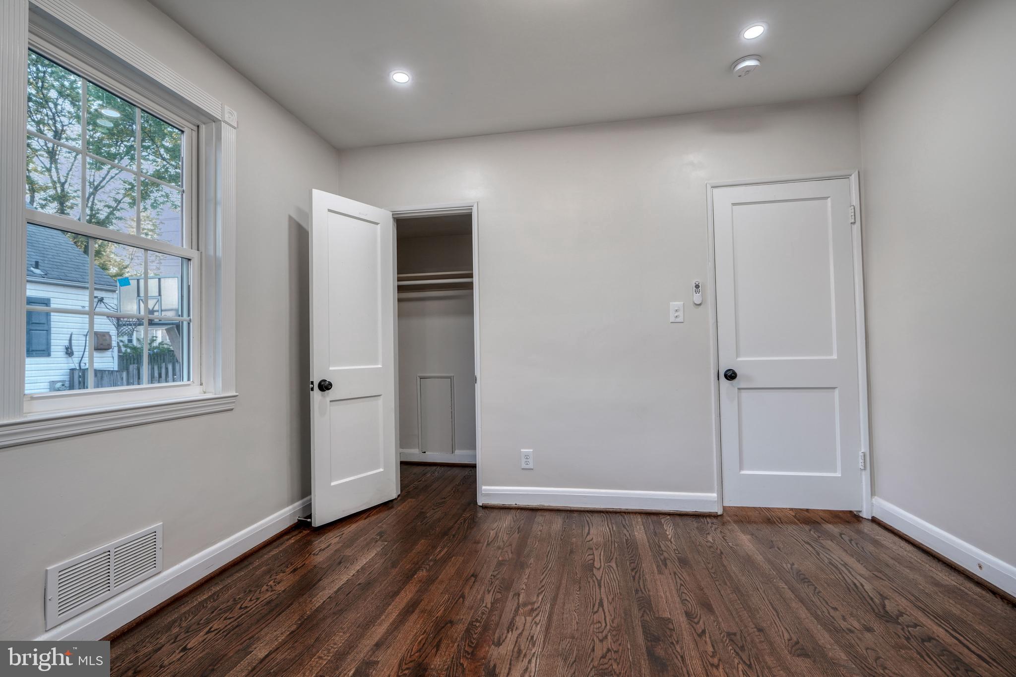 PARKVILLE - Residential