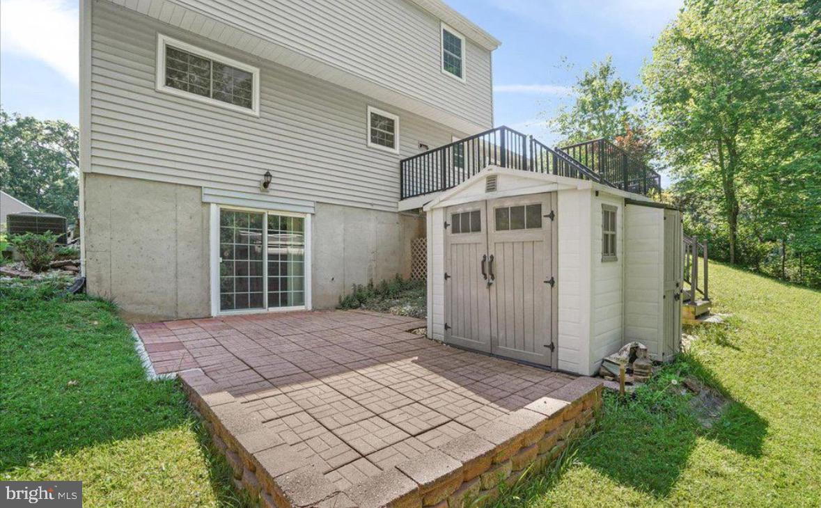 HUNTERS WOODS - Residential Lease