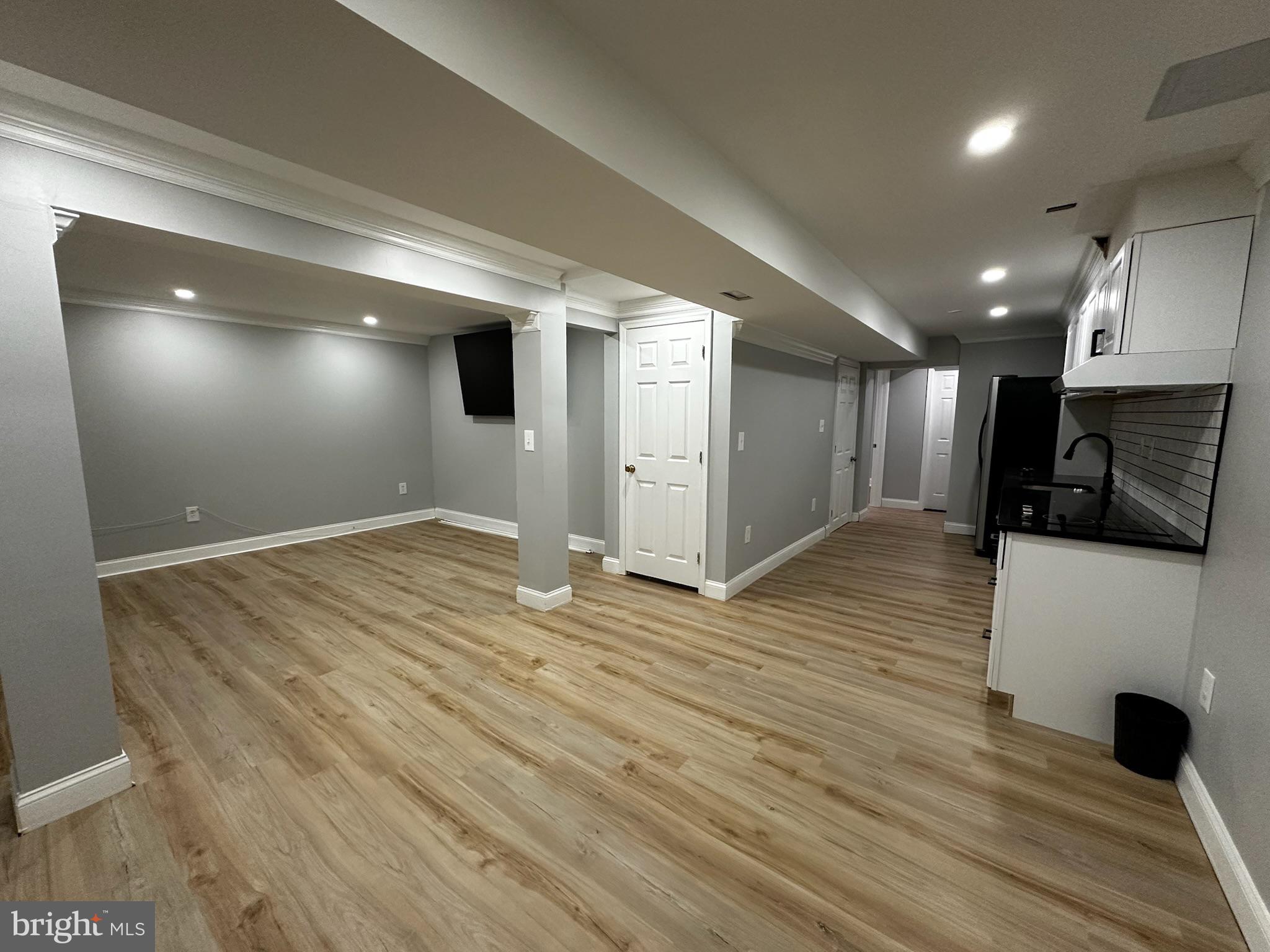 HUNTERS WOODS - Residential Lease