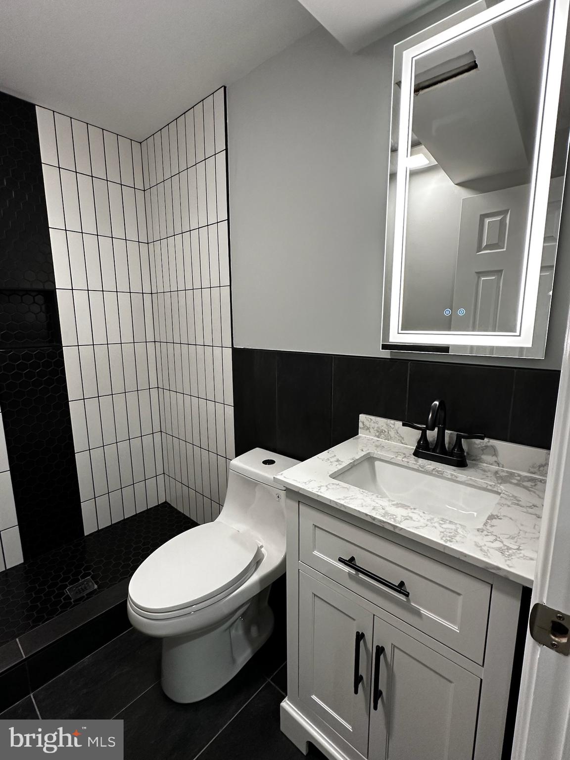 HUNTERS WOODS - Residential Lease