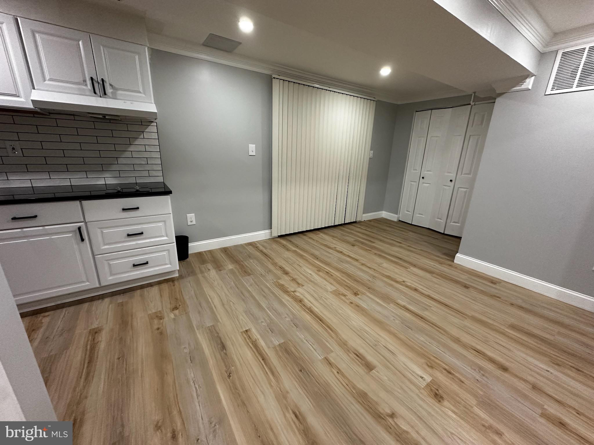 HUNTERS WOODS - Residential Lease