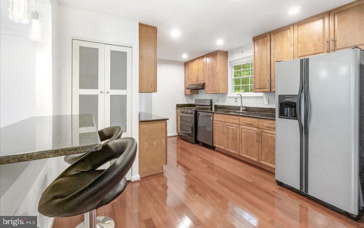 HUNTERS WOODS - Residential Lease