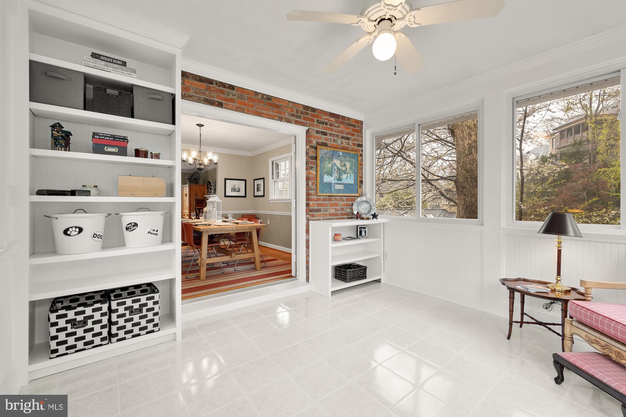 COUNTRY CLUB HILLS - Residential