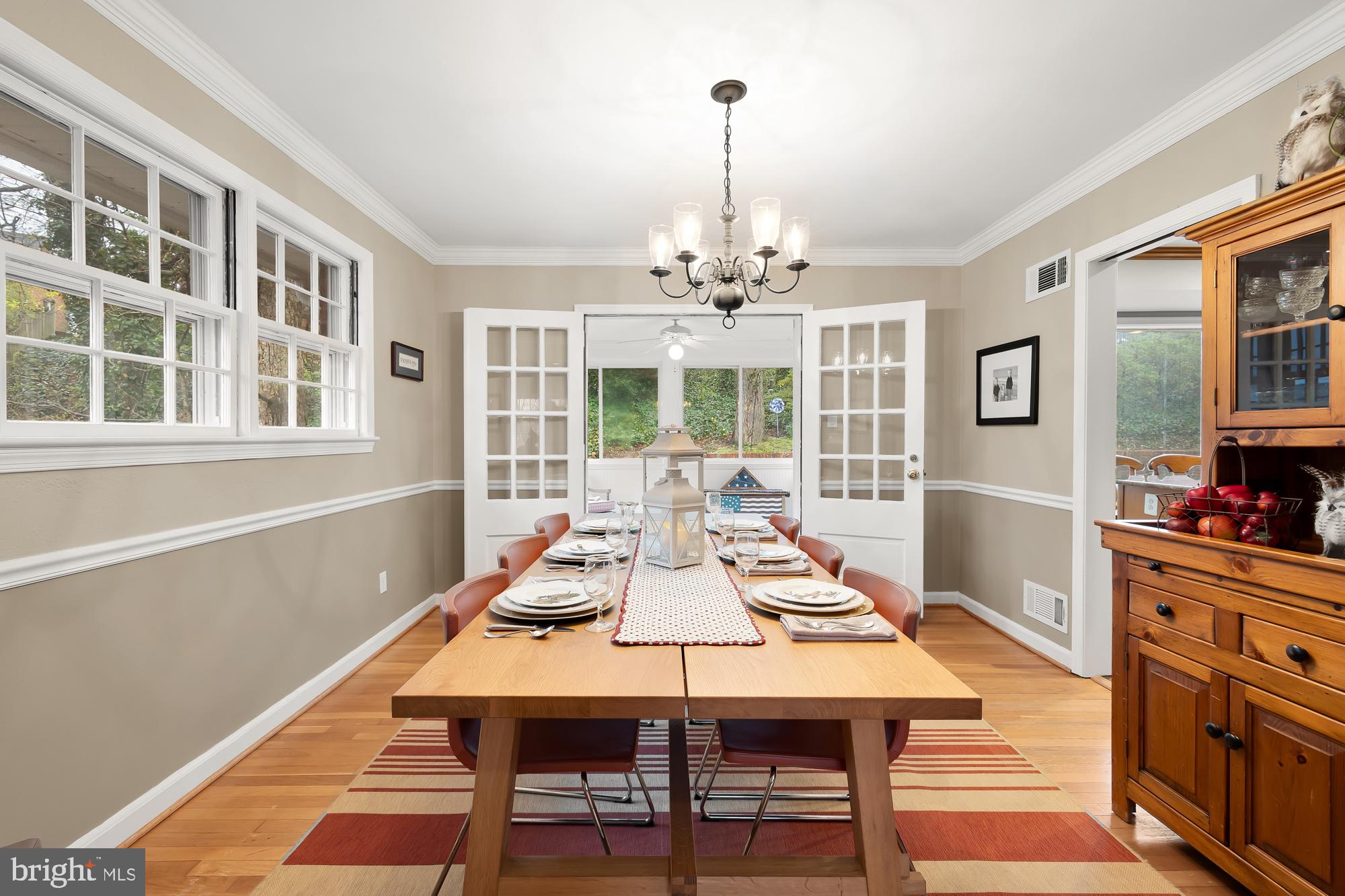 COUNTRY CLUB HILLS - Residential