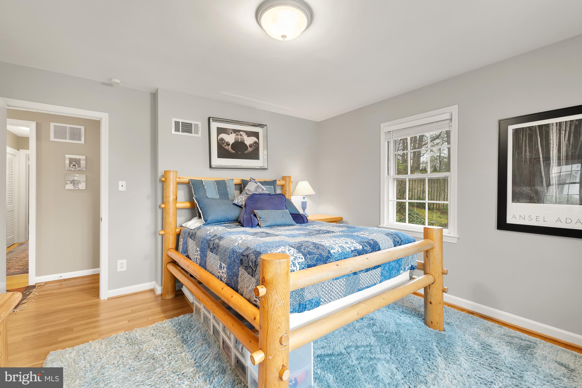 COUNTRY CLUB HILLS - Residential