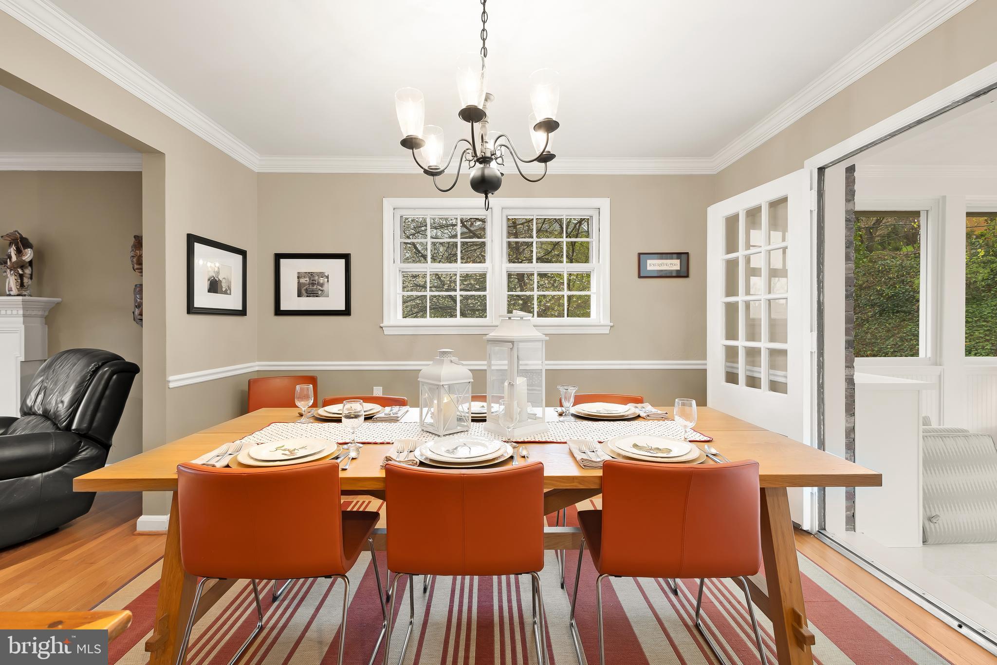 COUNTRY CLUB HILLS - Residential