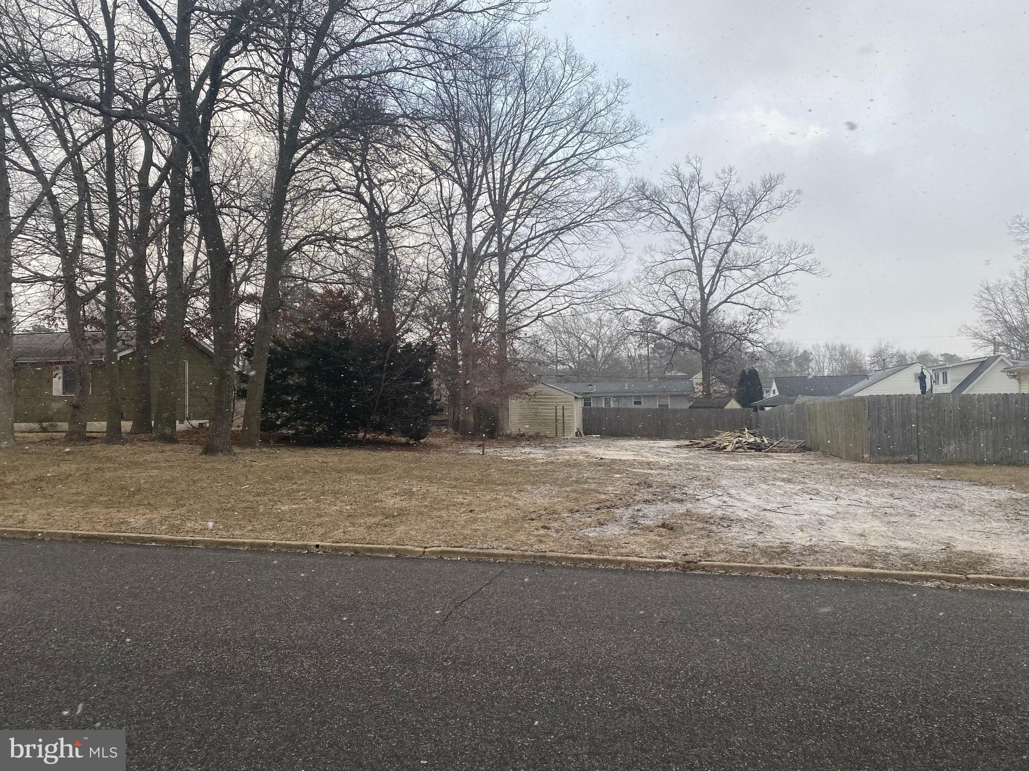 Standard buildable 75x120 ocean acres lot, property has been recently subdivided to create this property. Beautiful location surrounded by nice homes on a quiet street In highly sought after ocean acres.