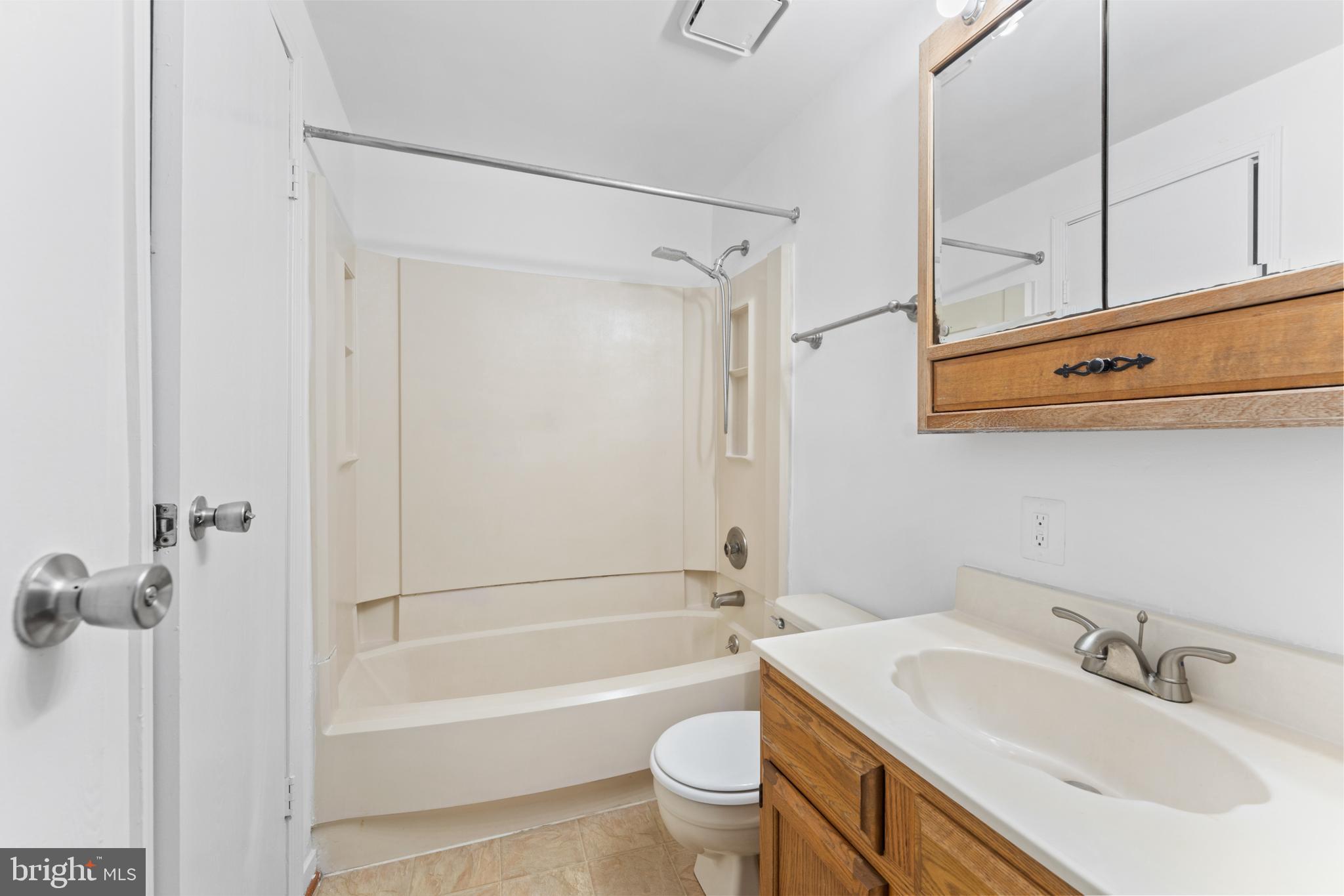 PRESIDENTIAL VILLAGE - Residential