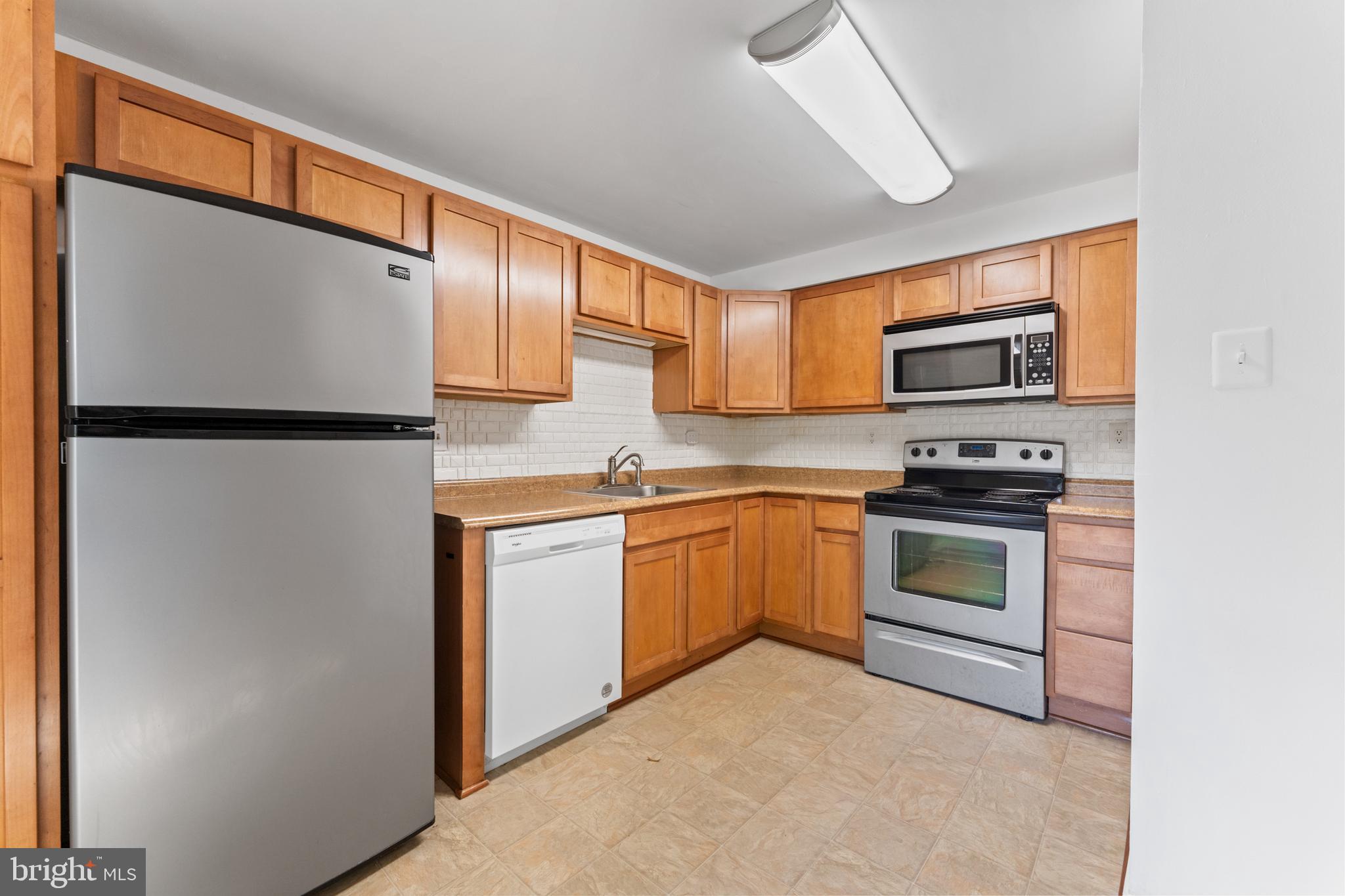 PRESIDENTIAL VILLAGE - Residential