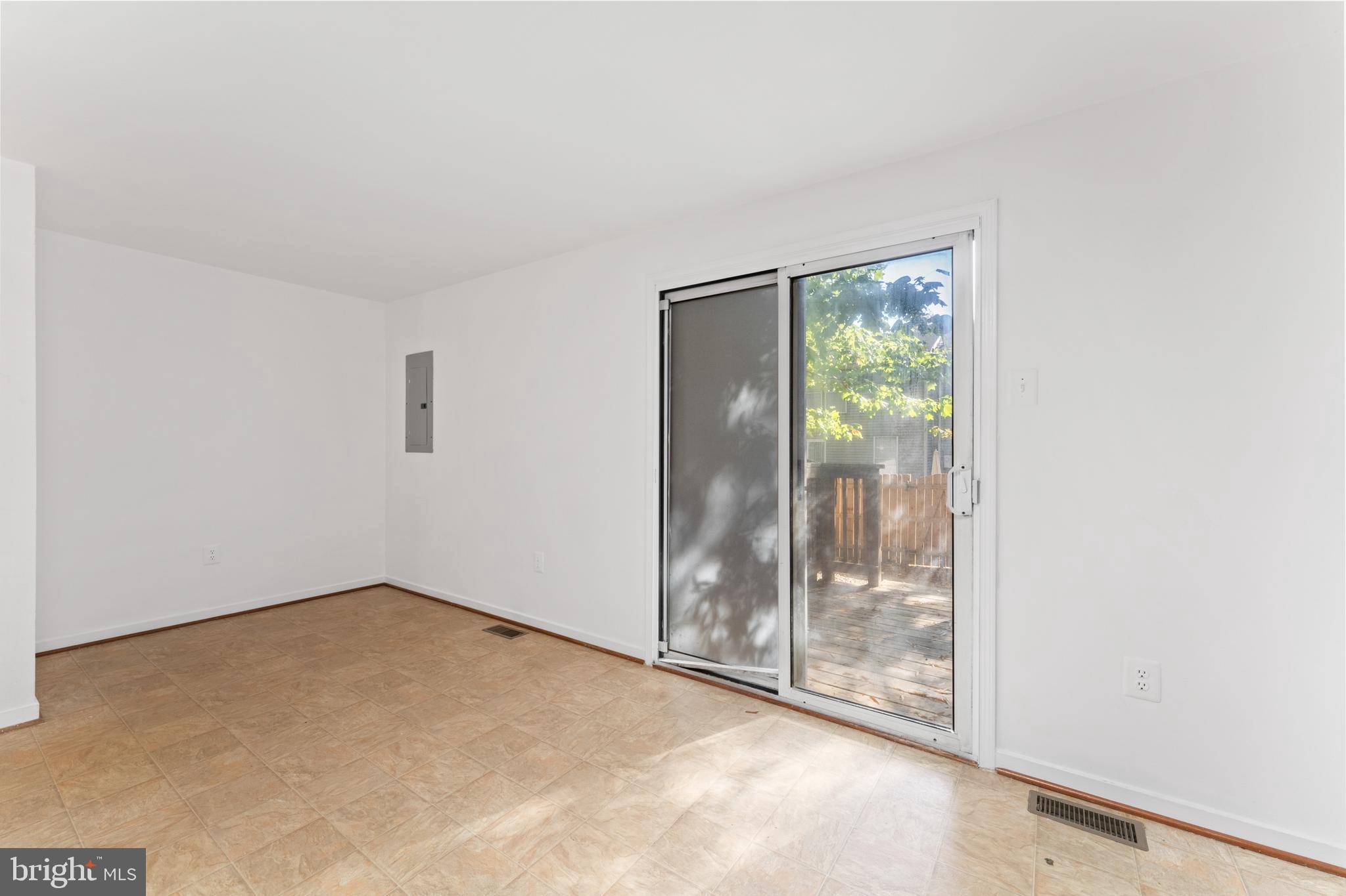 PRESIDENTIAL VILLAGE - Residential