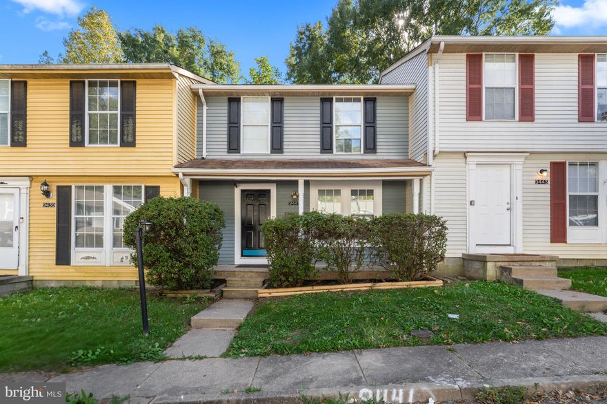 Great move-in ready townhome located just before you enter the town of King George.  Property features a good amount of space, front porch, back deck, and a fenced in yard. Three bedrooms and 1.5 baths. Moments from shopping and less than 20 minutes from the Dahlgren military base!