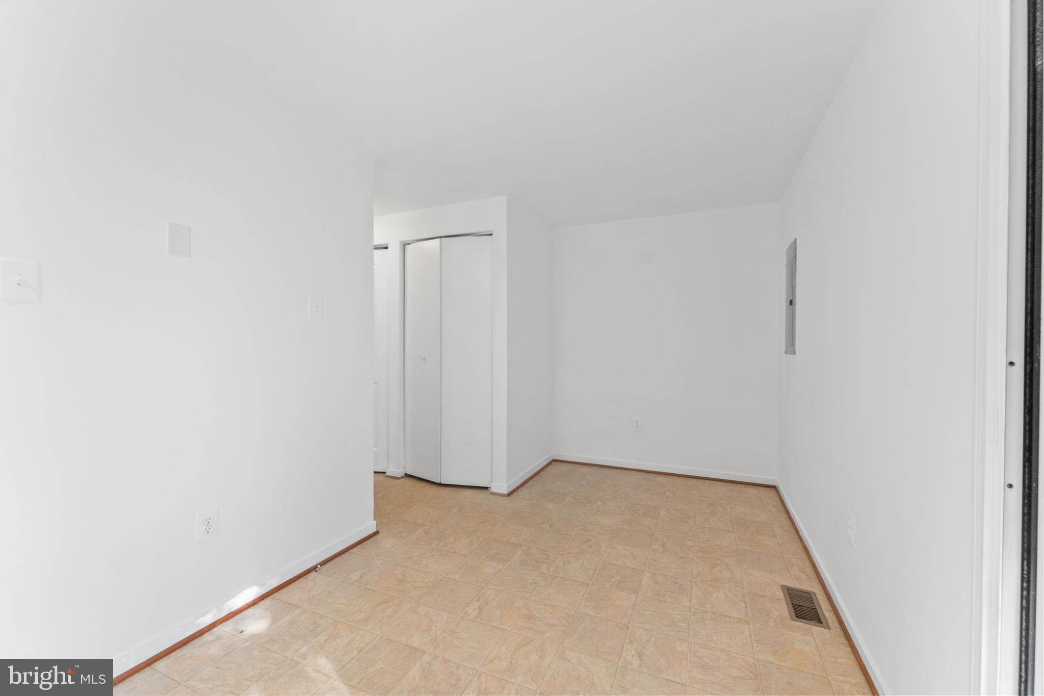 PRESIDENTIAL VILLAGE - Residential