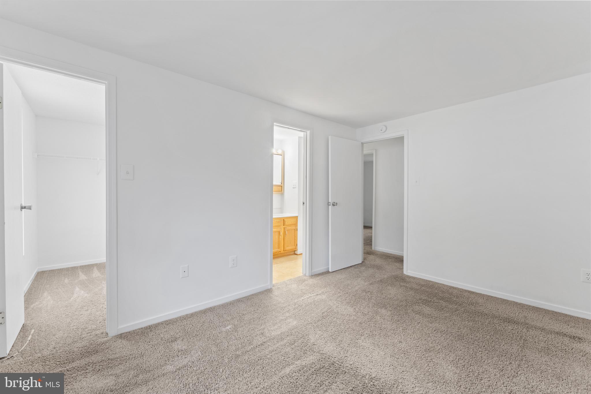 PRESIDENTIAL VILLAGE - Residential