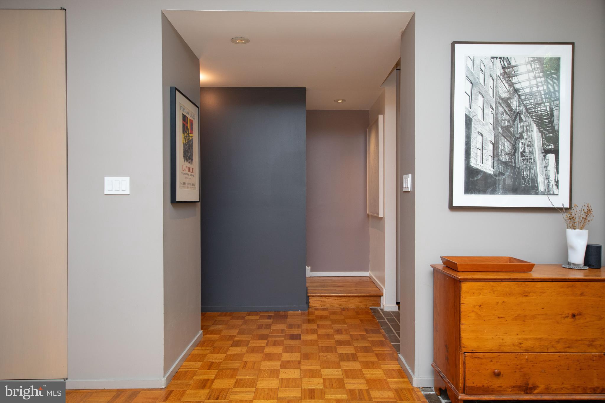 SOCIETY HILL - Residential