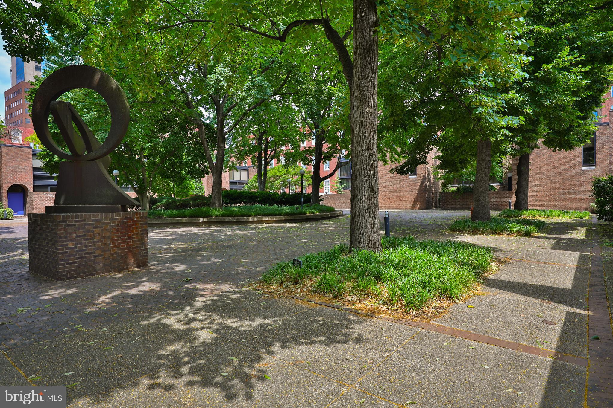 SOCIETY HILL - Residential