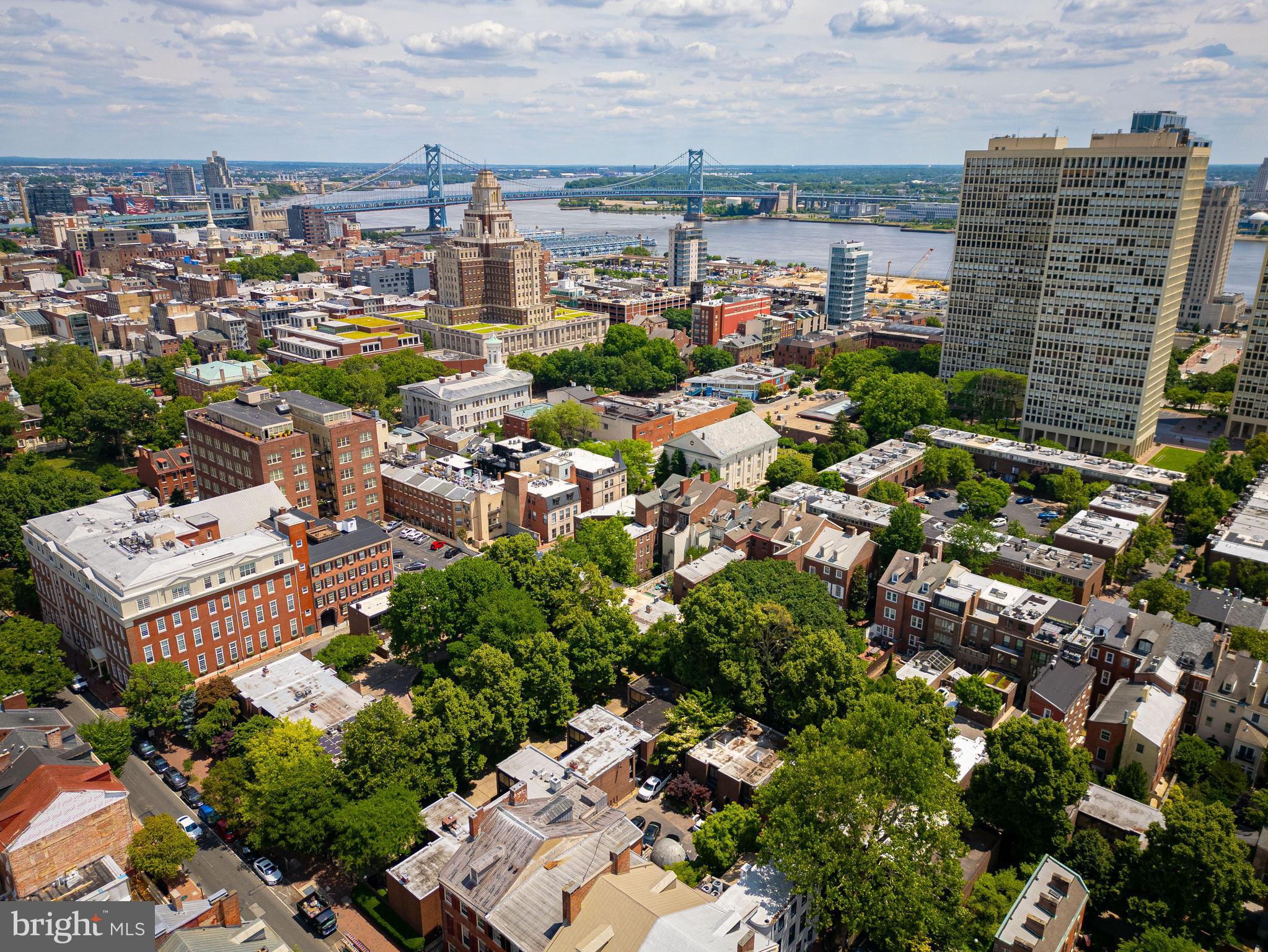 SOCIETY HILL - Residential