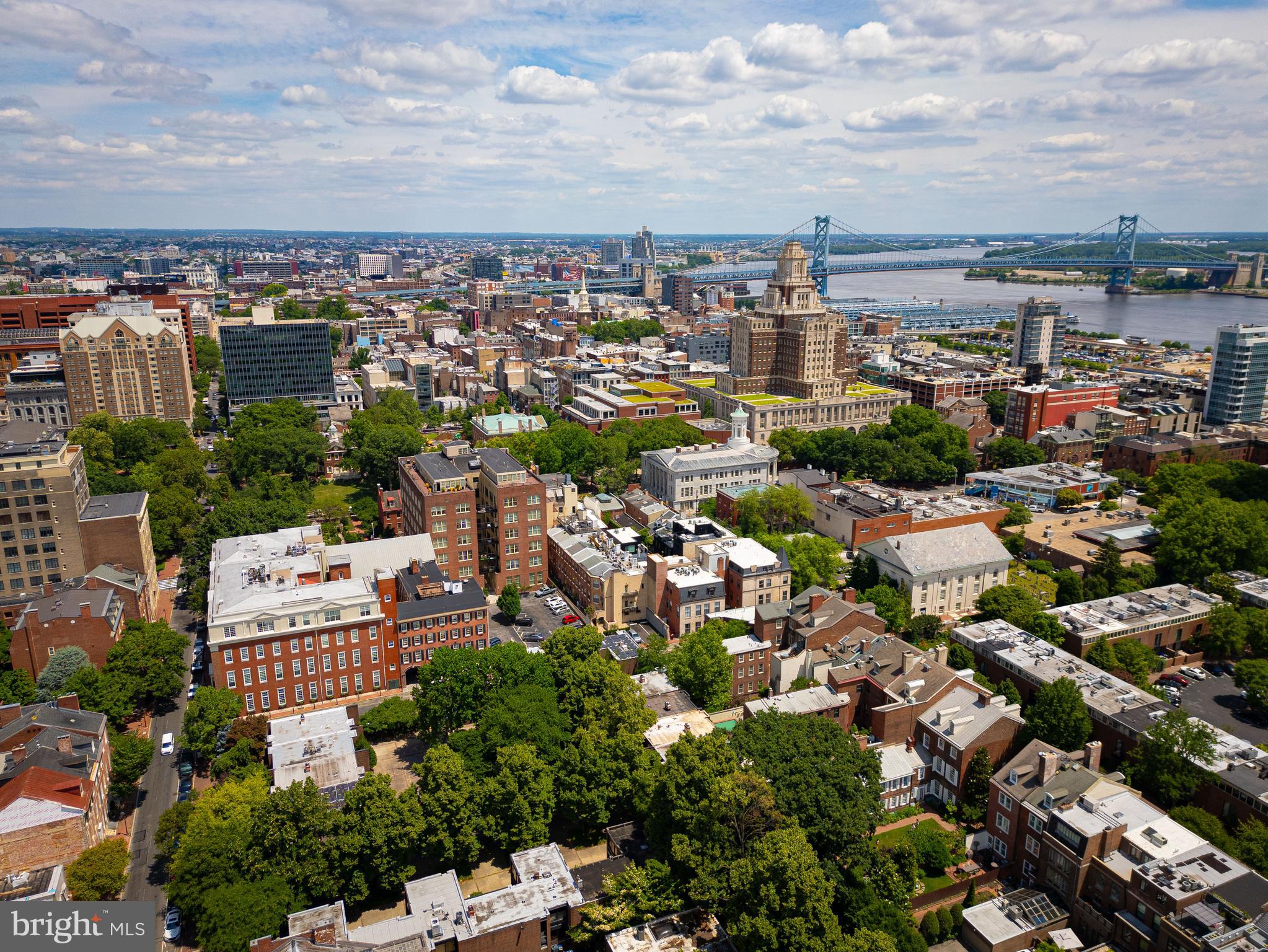 SOCIETY HILL - Residential