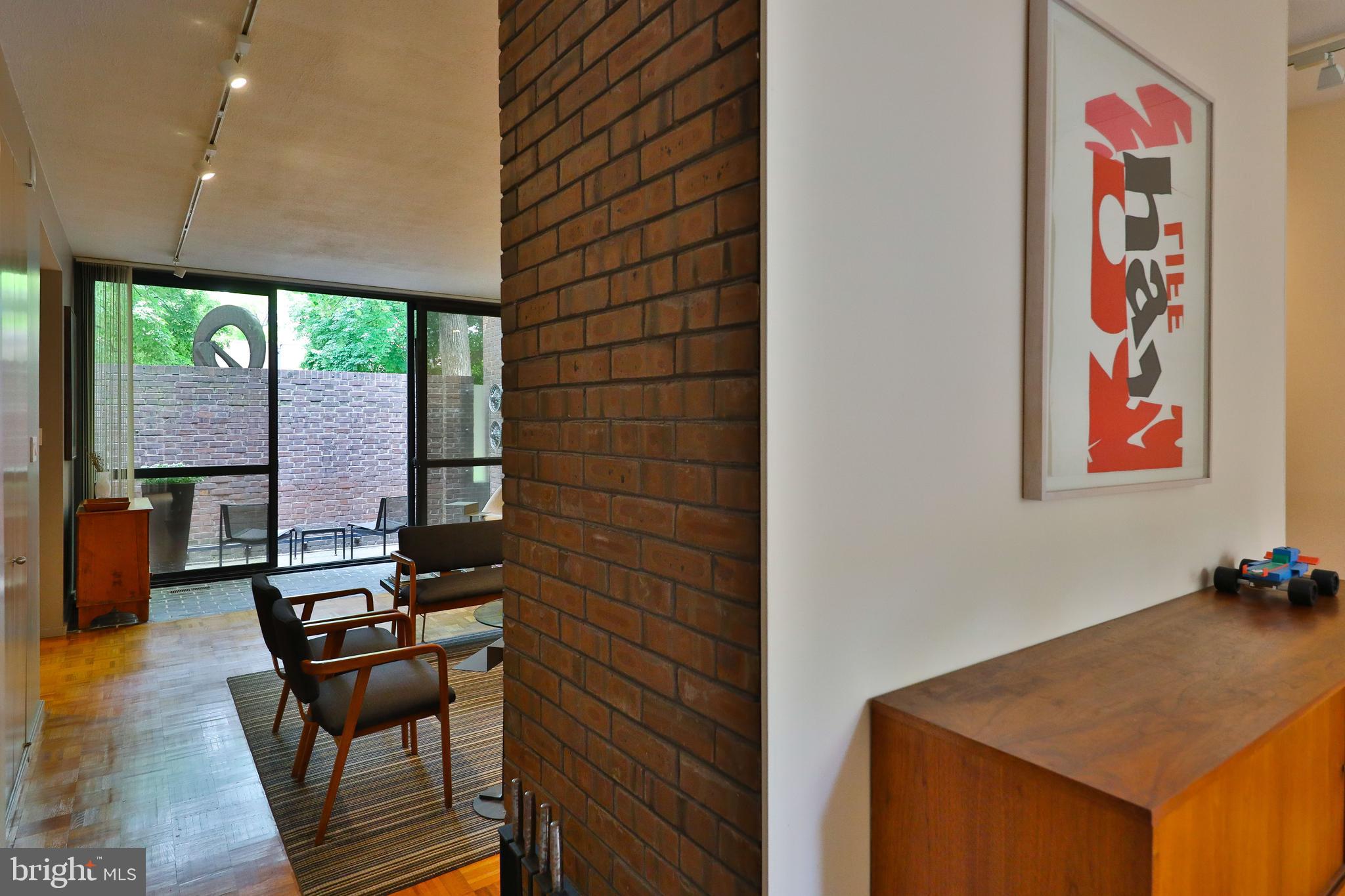 SOCIETY HILL - Residential