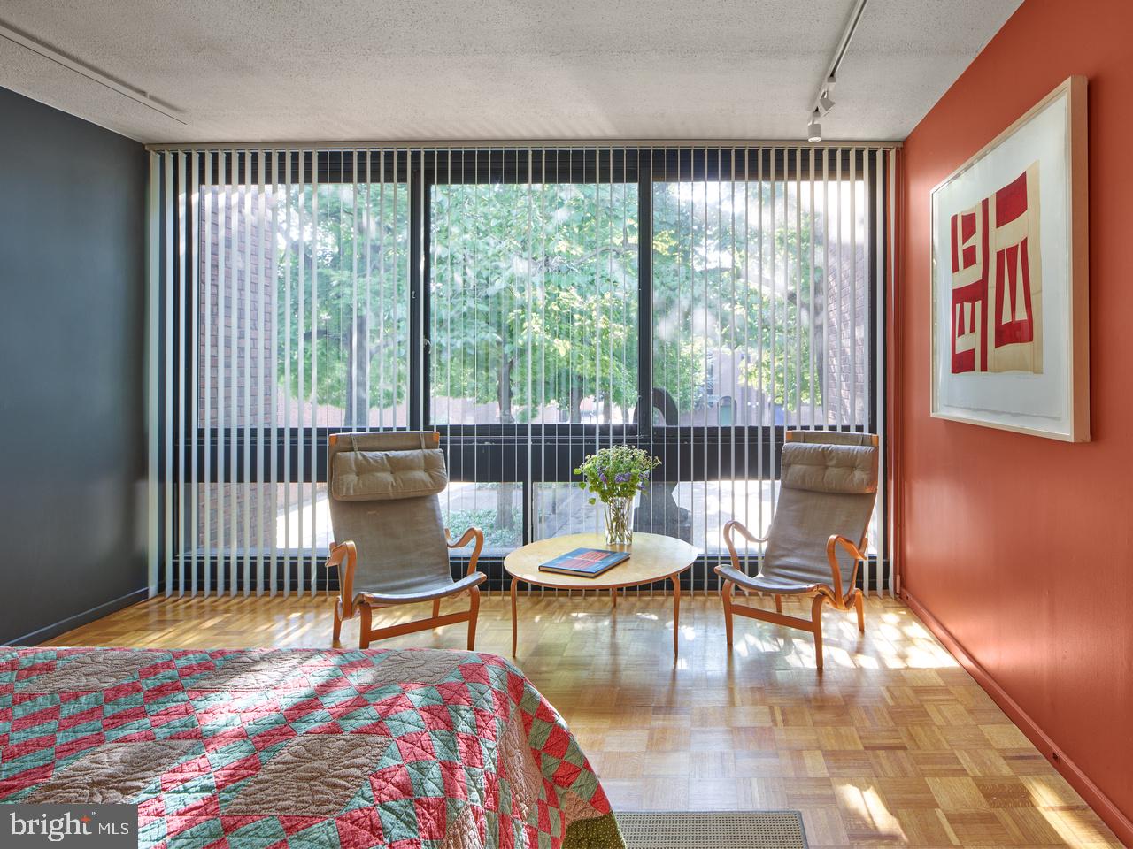 SOCIETY HILL - Residential