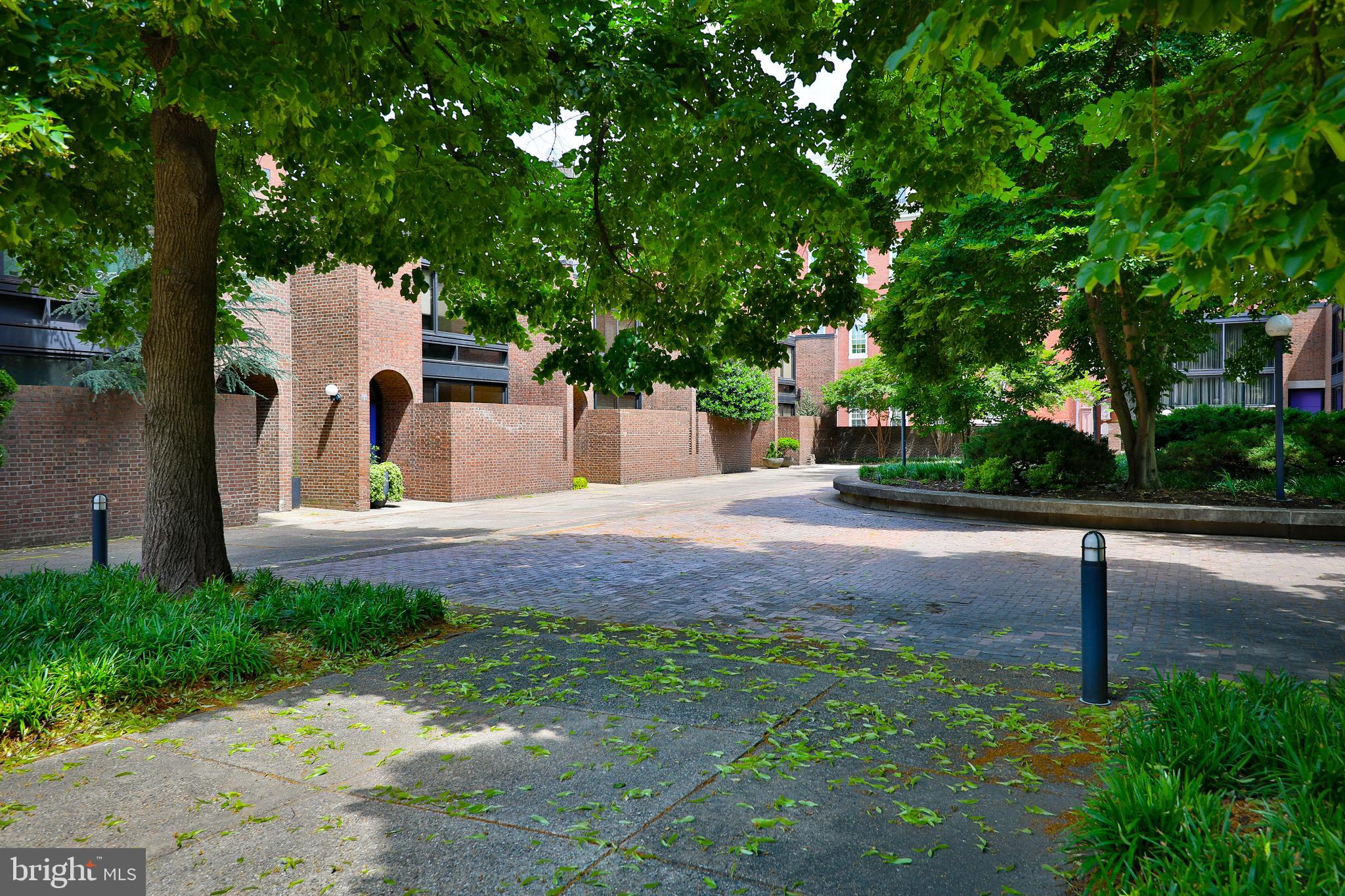 SOCIETY HILL - Residential