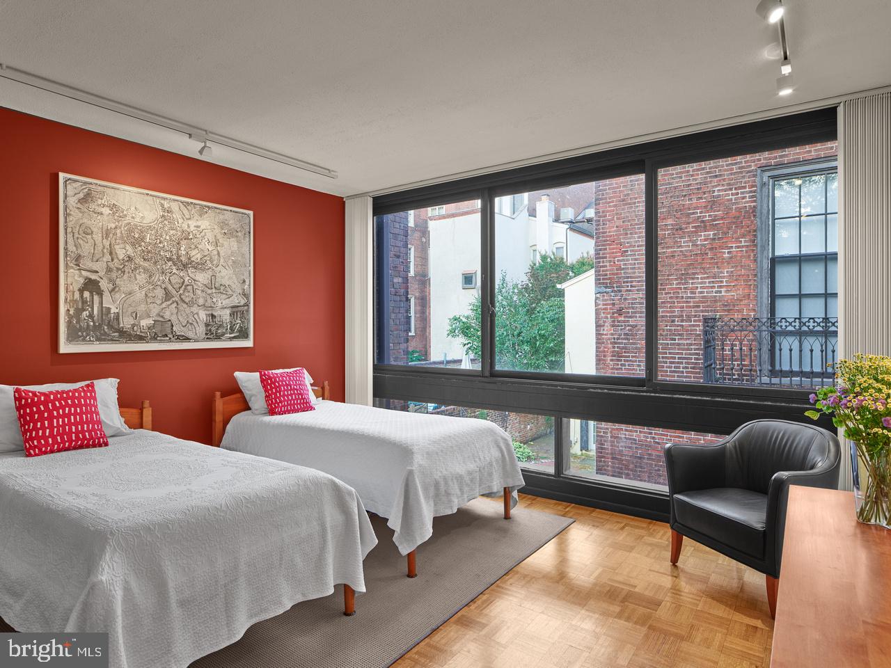 SOCIETY HILL - Residential