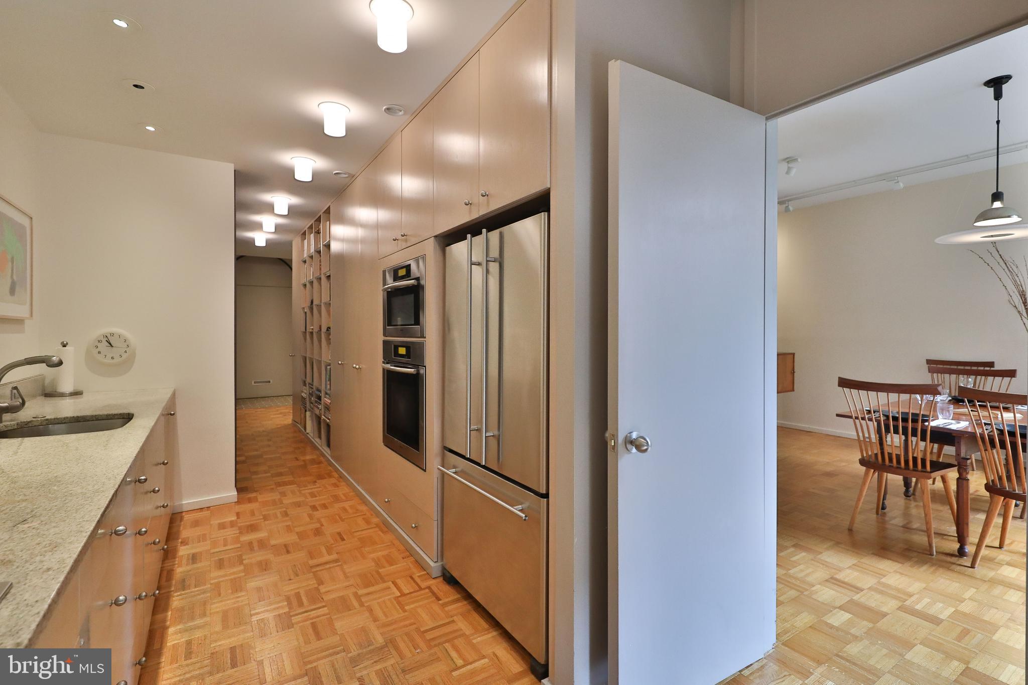 SOCIETY HILL - Residential