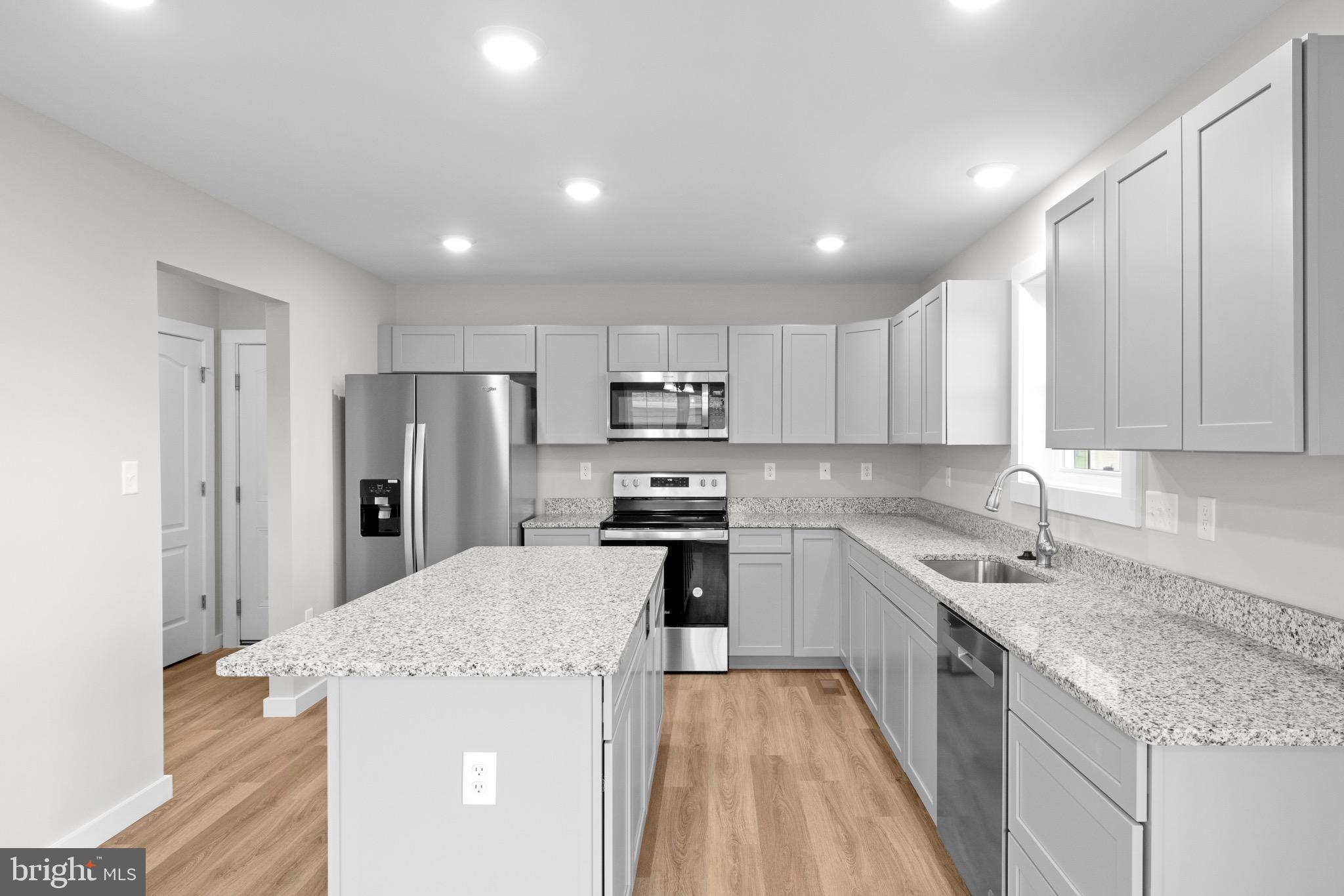 PEBBLE RIDGE - Residential