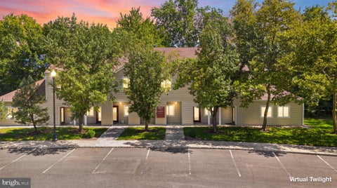 Photo of 21 Clyde Road #201, SOMERSET, NJ 08873 (MLS # NJSO2006102)