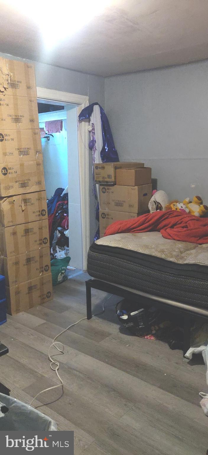 ELMWOOD PARK - Residential