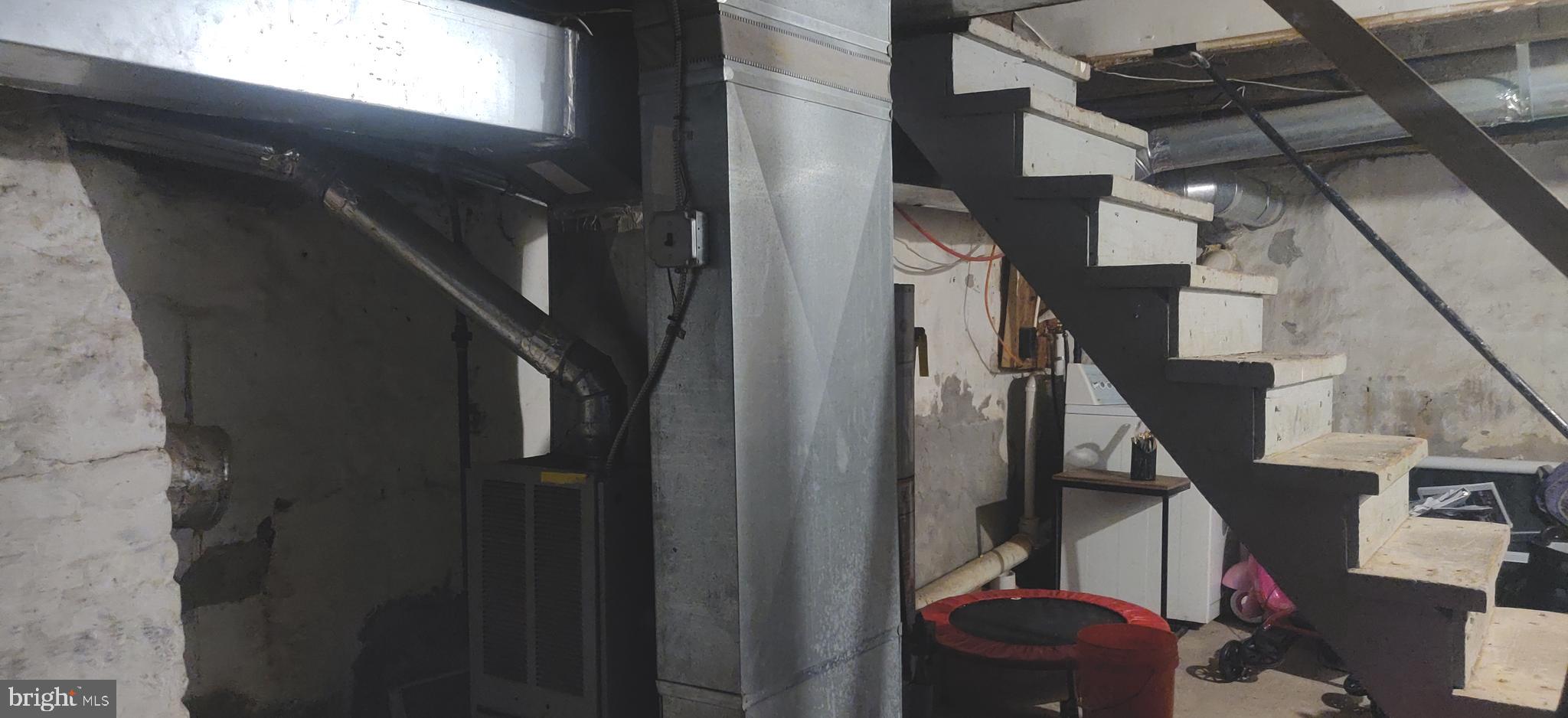 ELMWOOD PARK - Residential