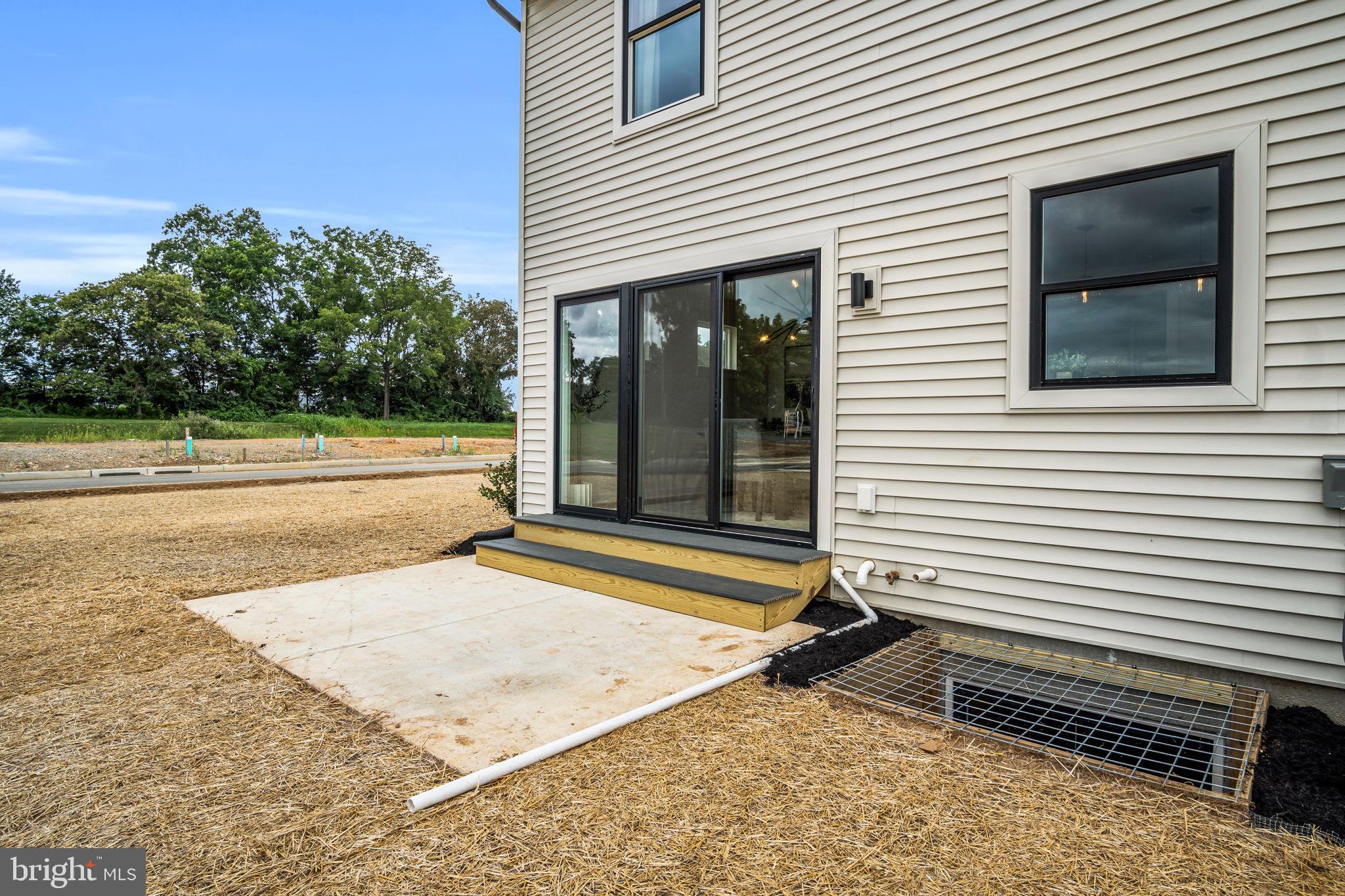 103 CANDLER WAY 044
