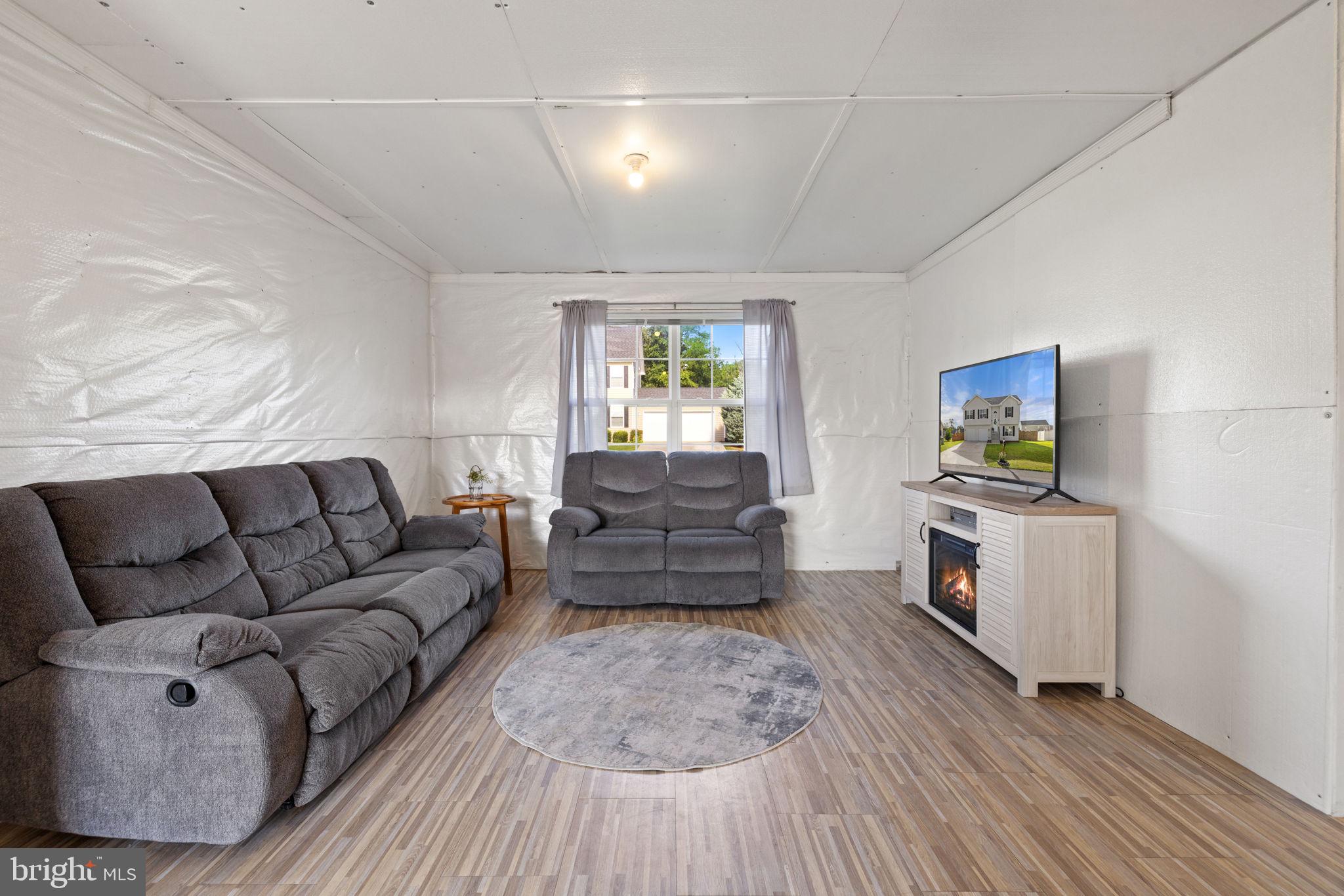 BOYDS CROSSING - Residential