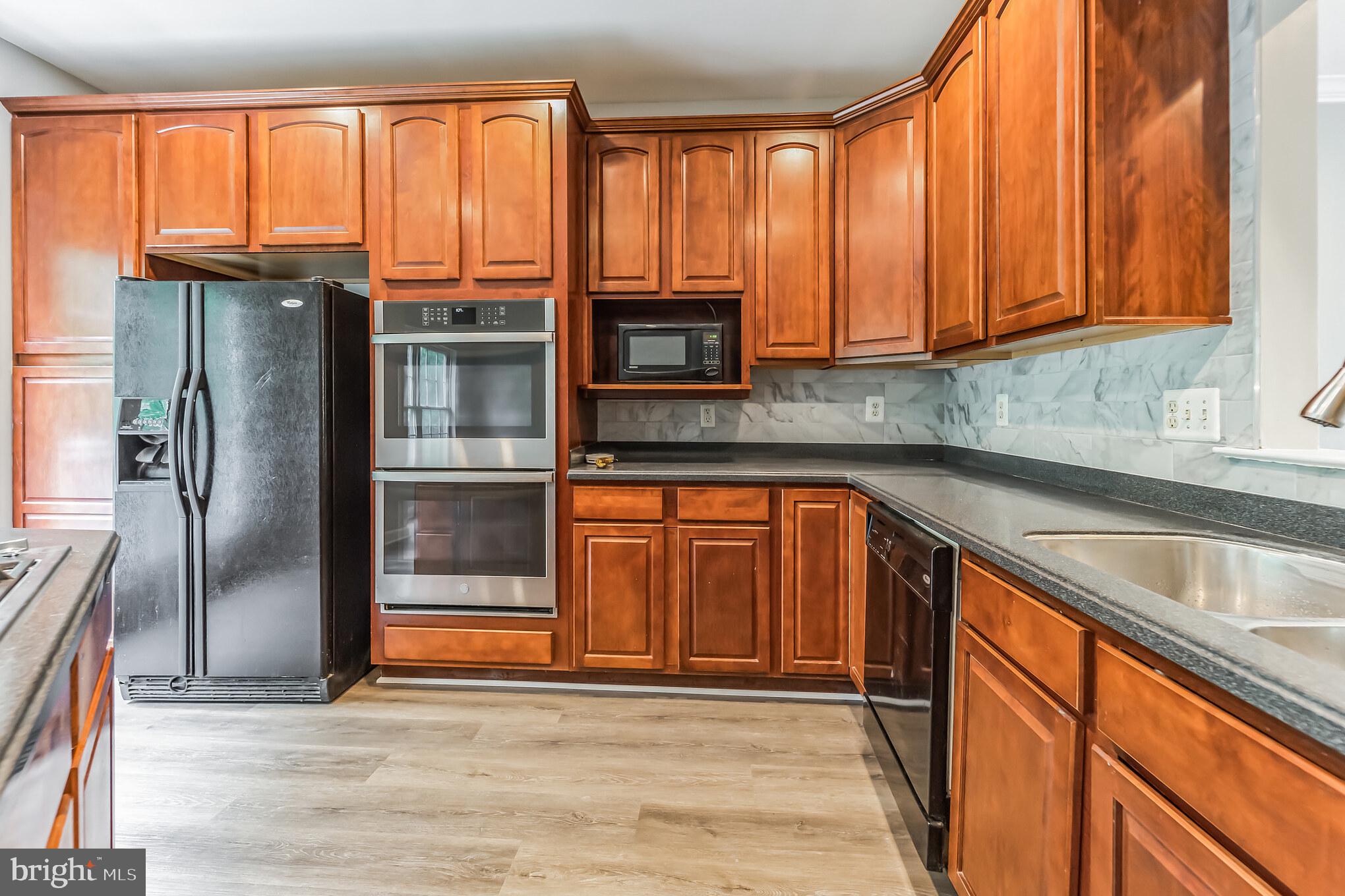 MONTJOY - Residential Lease