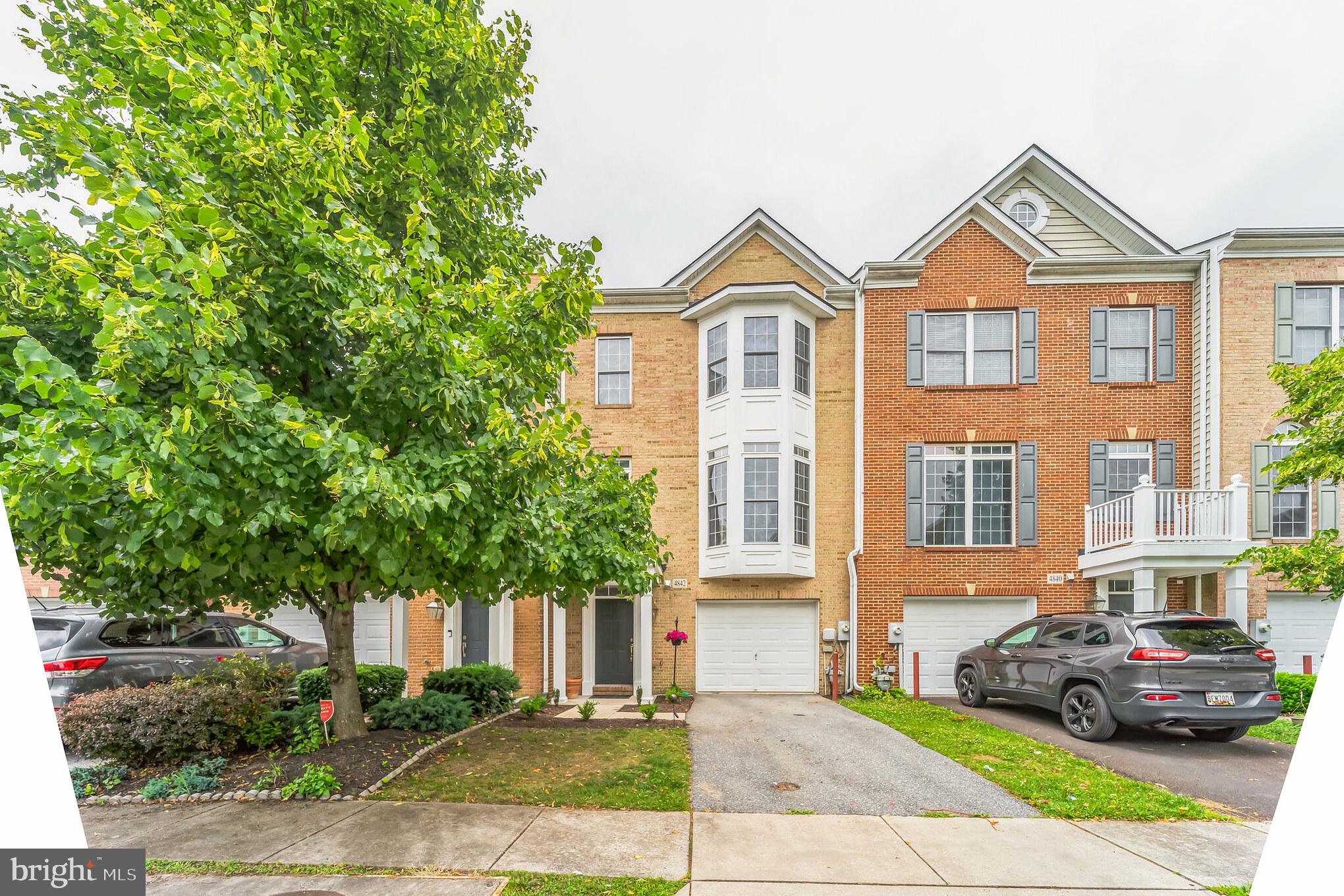 Spacious 3BR/2.5BA Townhome in Montjoy Community
Move right into this beautifully updated townhome featuring luxury vinyl plank flooring, and a bright, open layout. With a bump-out on all three levels, the home offers extra living space throughout. The inviting family room includes a gas fireplace and large sitting area, perfect for relaxing or entertaining.
Upstairs, the primary suite impresses with a generous sitting area, Jacuzzi tub, and separate shower. Two additional bedrooms and a full bath complete the upper level. A 1-car garage adds convenience.
Ideally located in the sought-after Montjoy community, just minutes from major highways (100, 295, 95, 29, 32) for easy commuting.