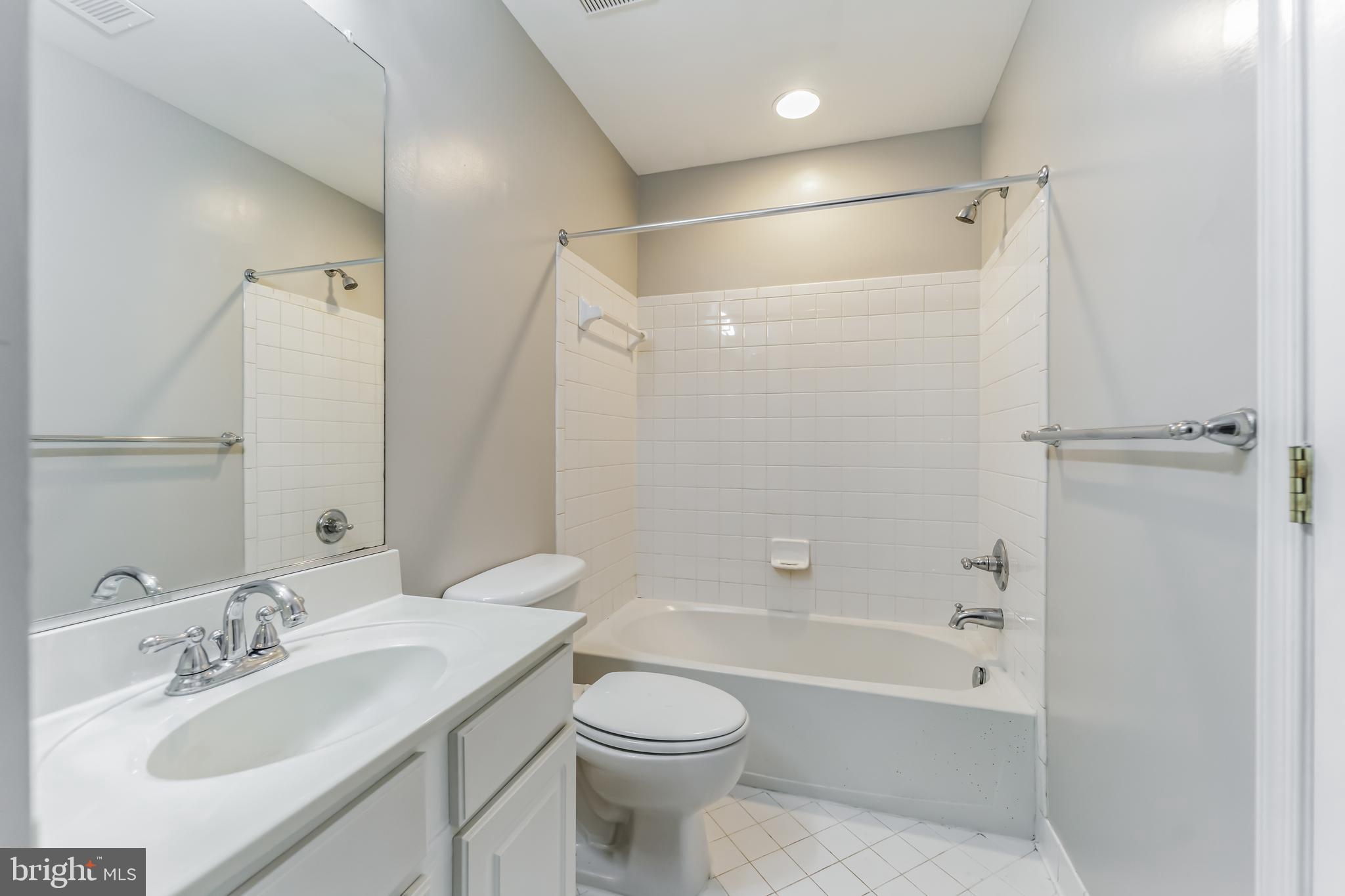 MONTJOY - Residential Lease