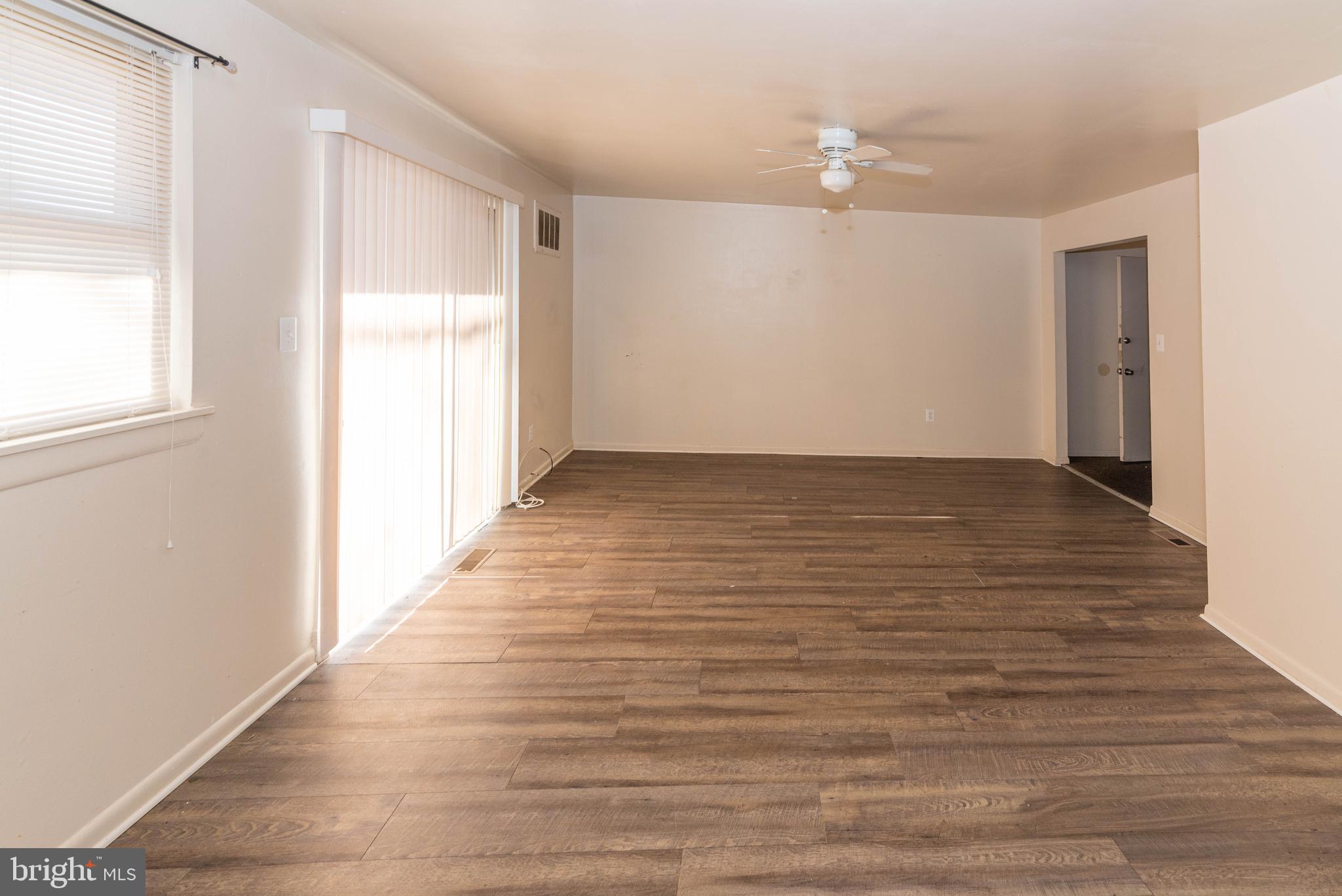 ROSEMONT EAST - Residential