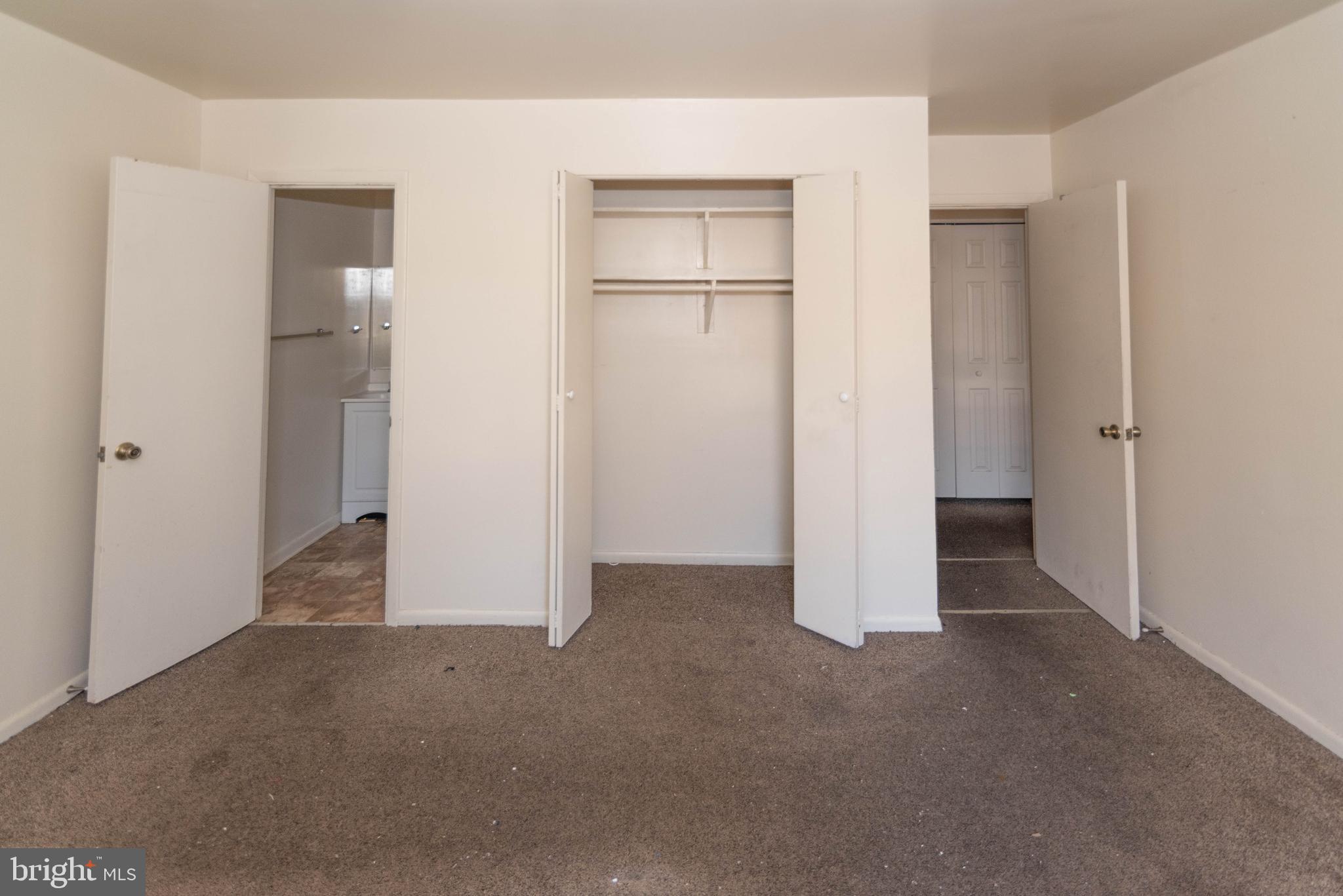 ROSEMONT EAST - Residential