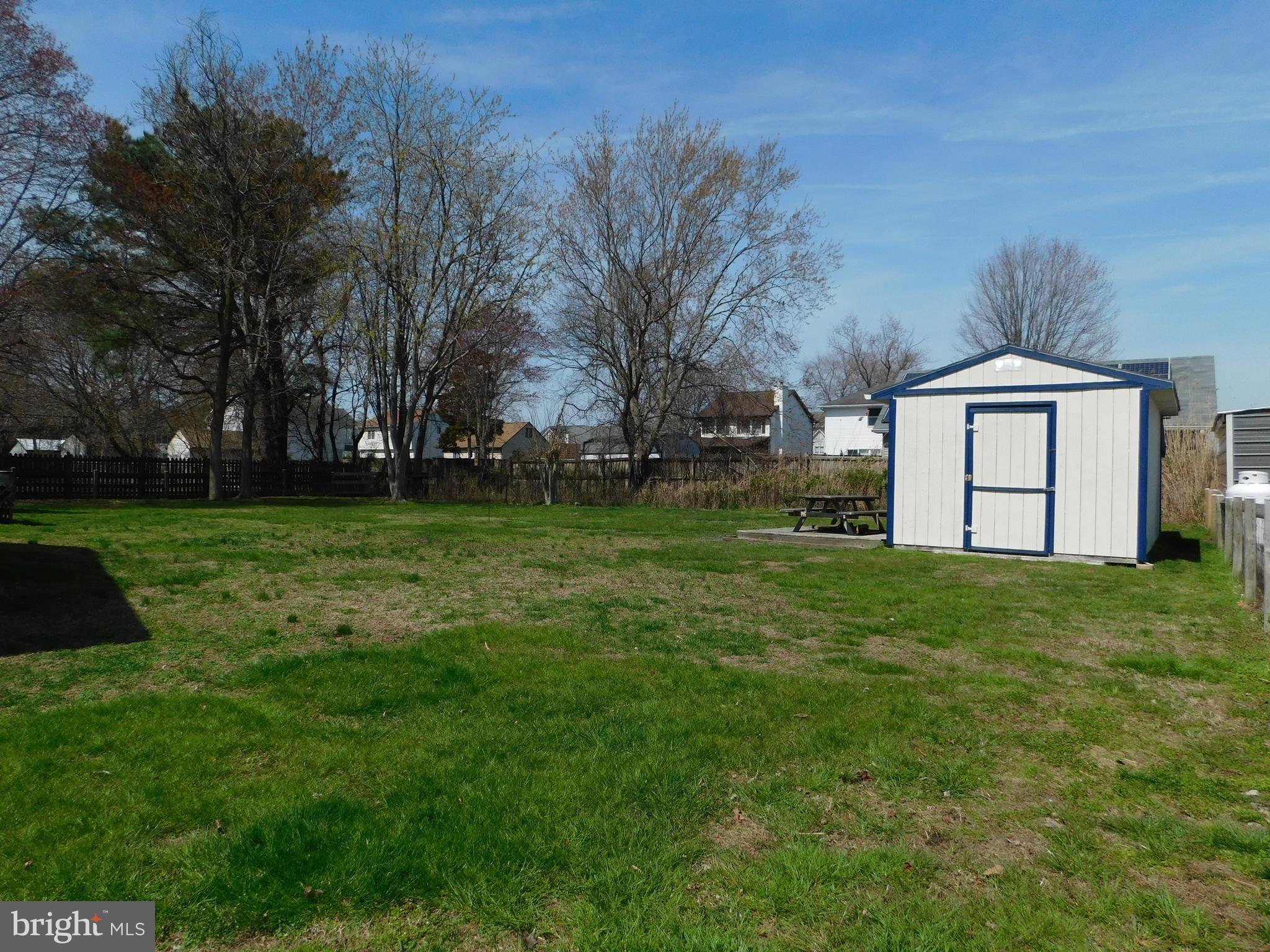 CHESTER RIVER BEACH - Residential