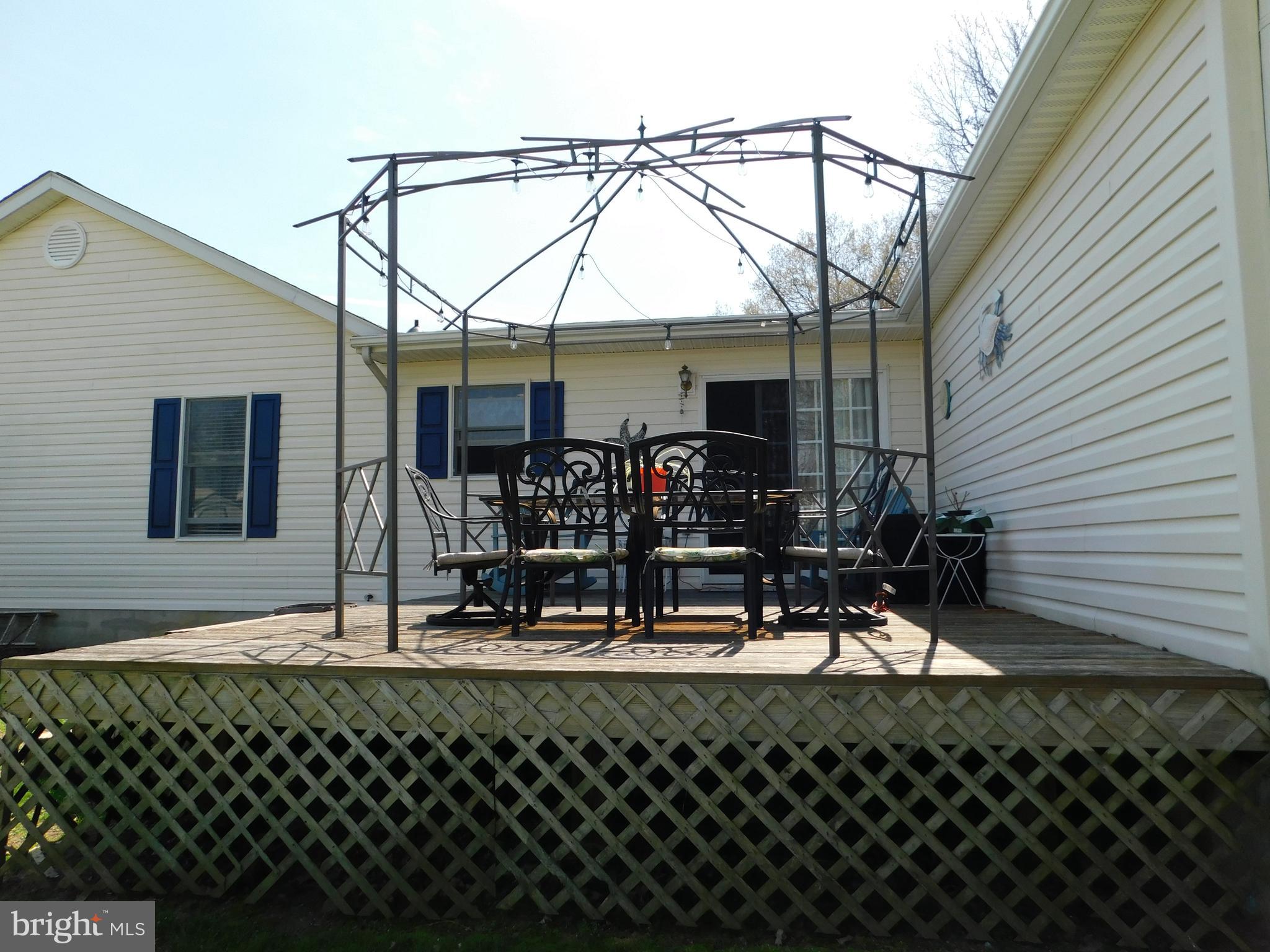 CHESTER RIVER BEACH - Residential