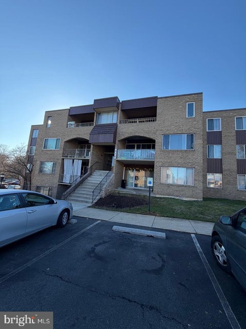 Homes For Rent - 418 Girard Street #302<br/> GAITHERSBURG, MD 20877