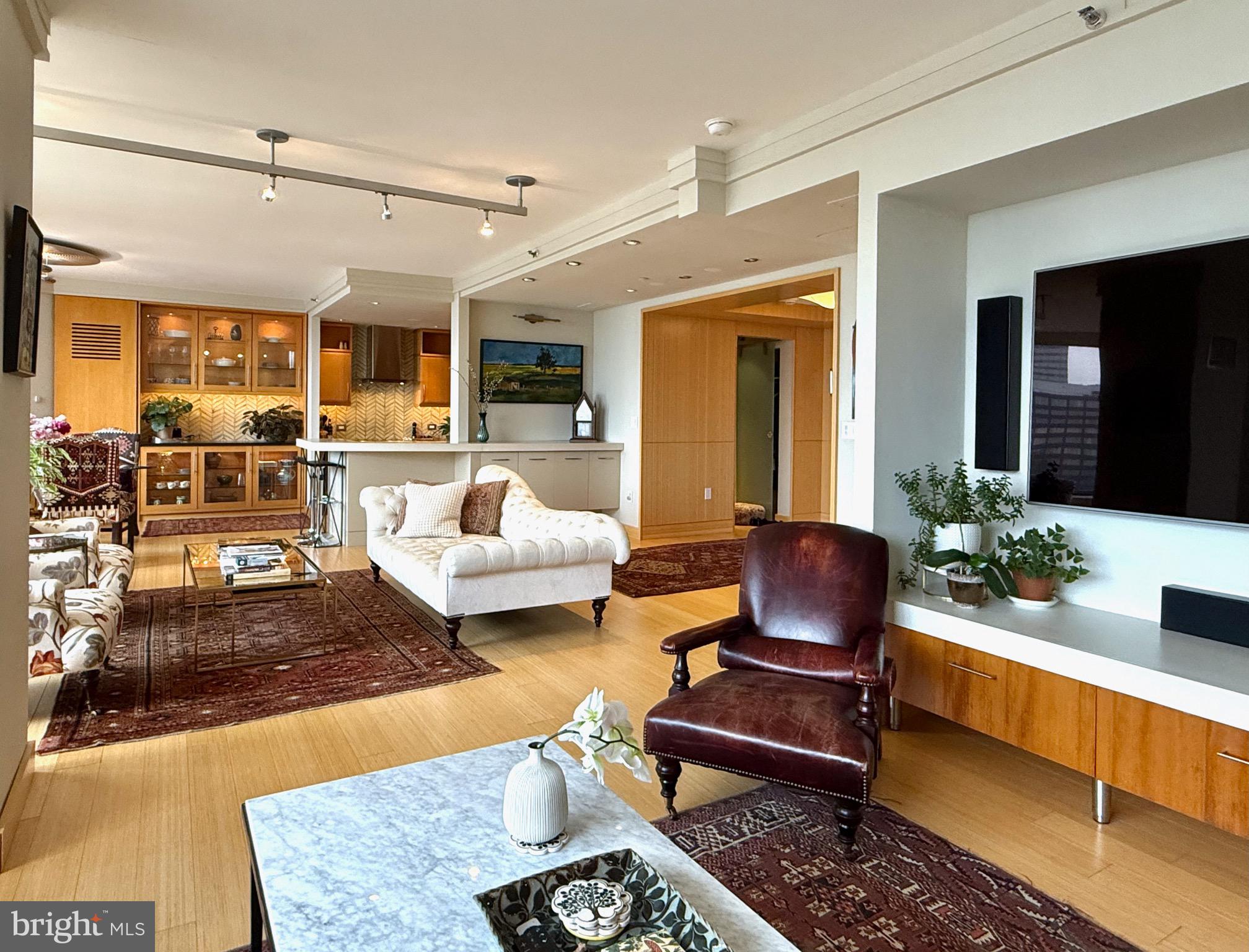 RITTENHOUSE SQUARE - Residential