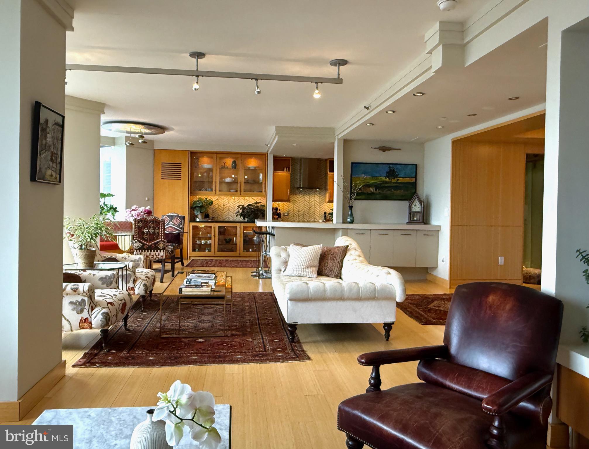 RITTENHOUSE SQUARE - Residential