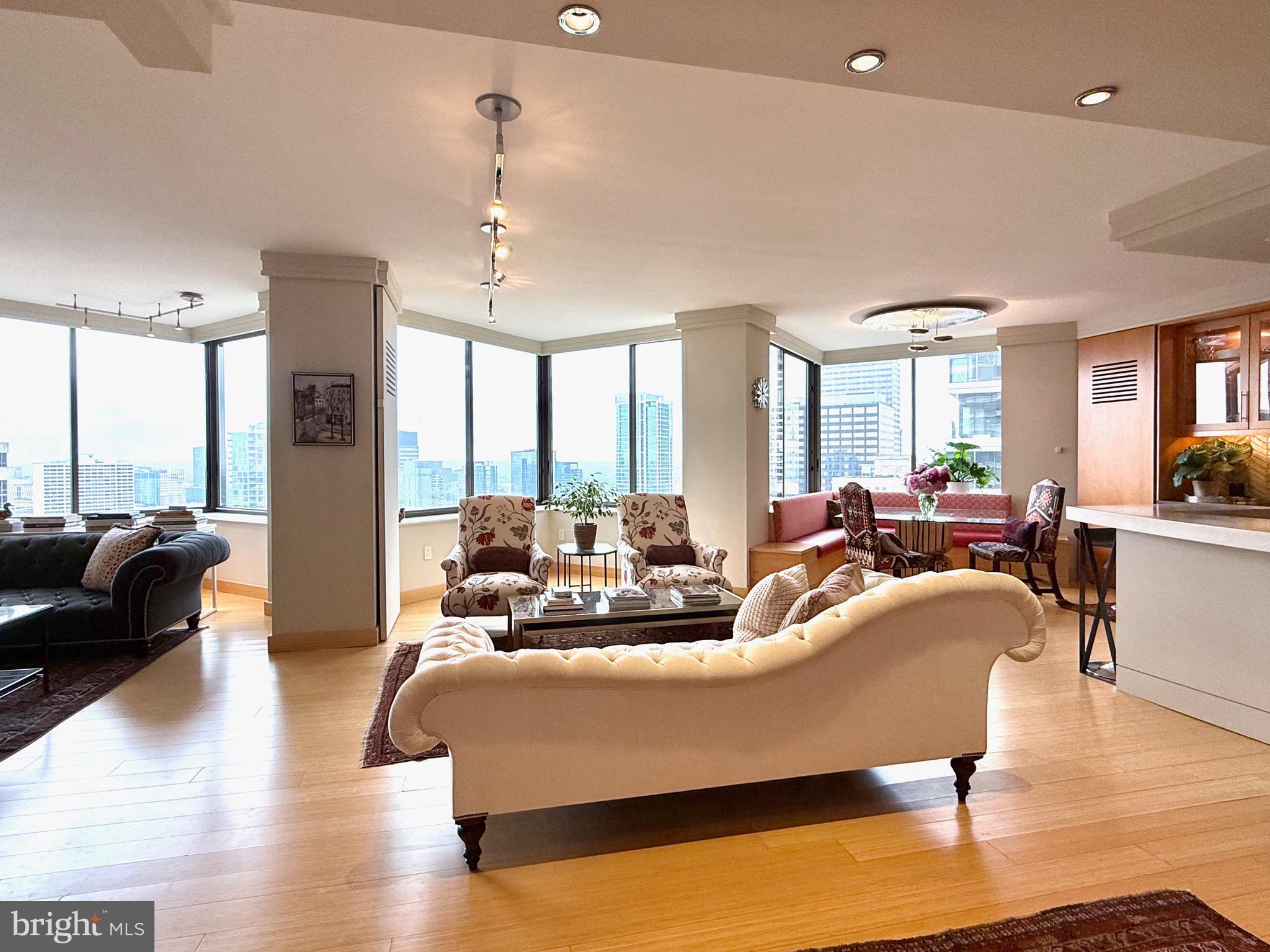 RITTENHOUSE SQUARE - Residential