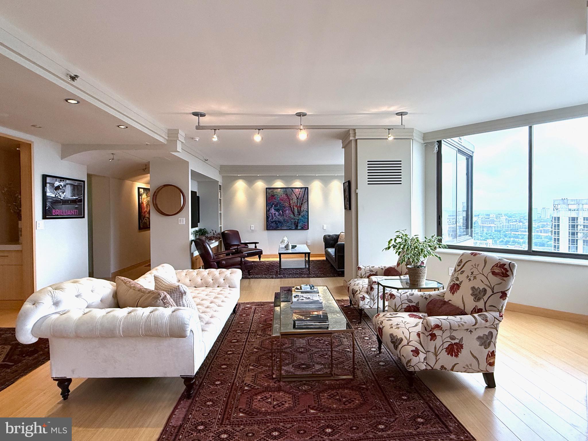 RITTENHOUSE SQUARE - Residential