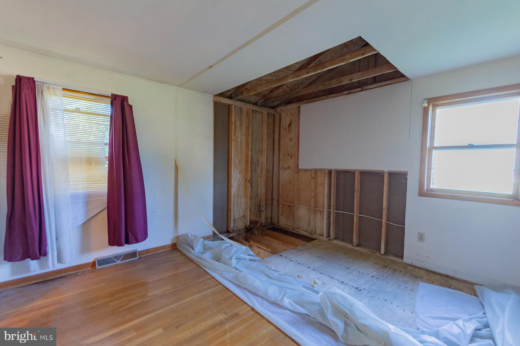 ORCHARD HILLS - Residential