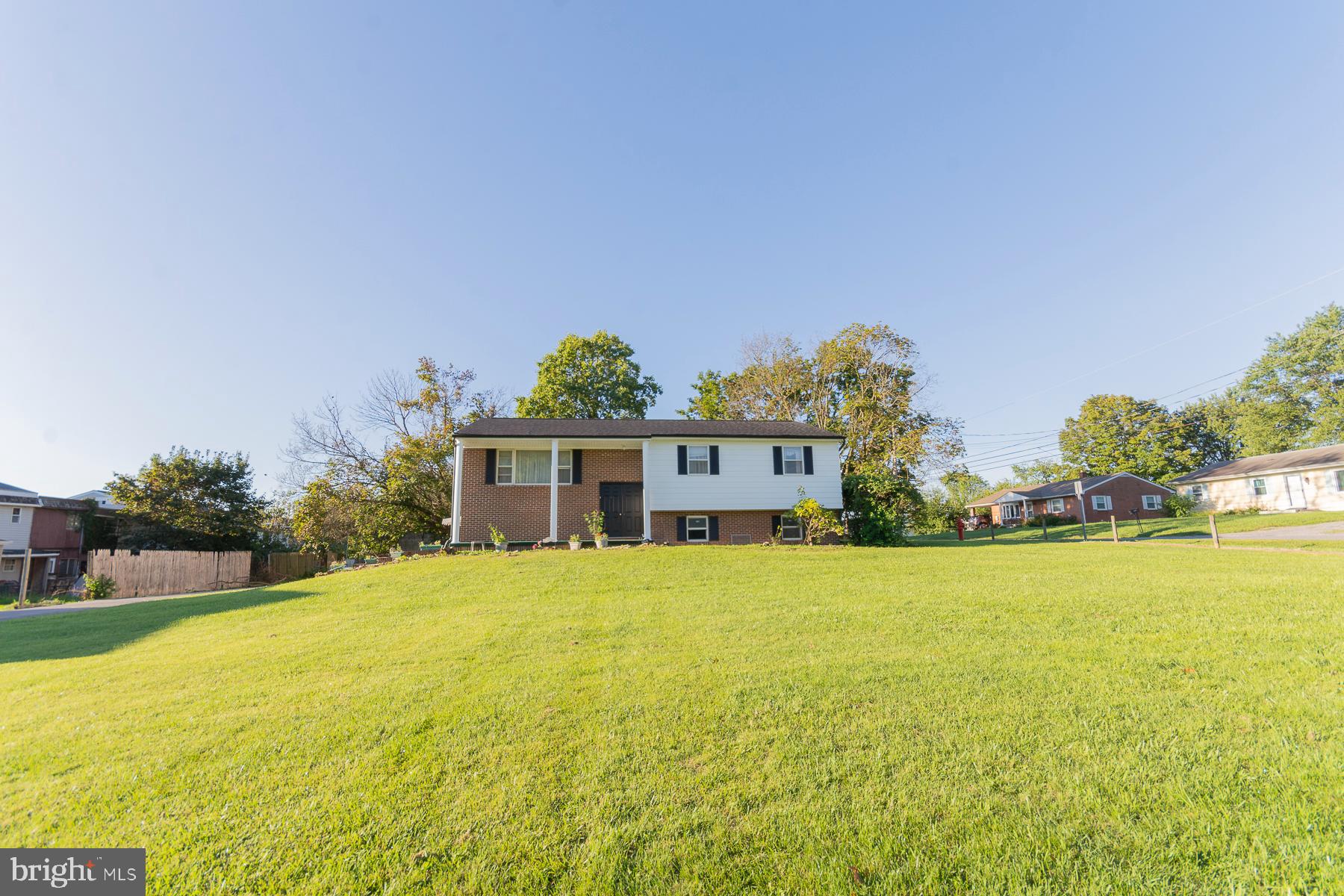 ORCHARD HILLS - Residential