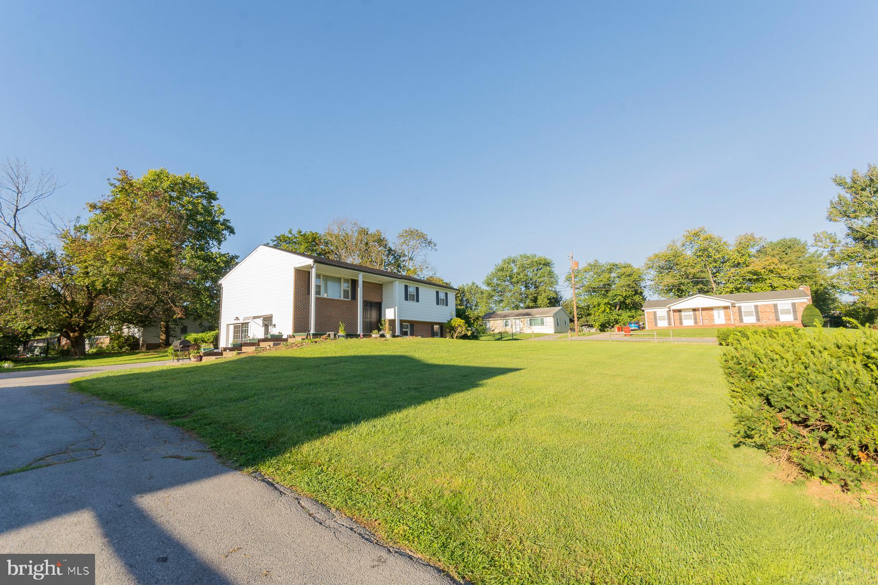 ORCHARD HILLS - Residential