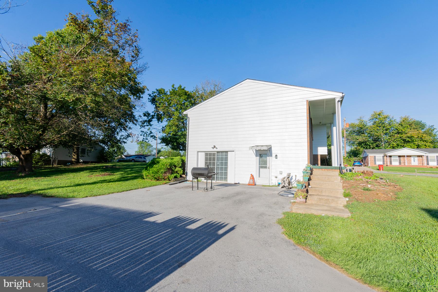 ORCHARD HILLS - Residential