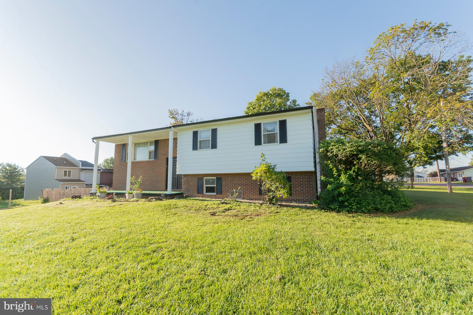 ORCHARD HILLS - Residential